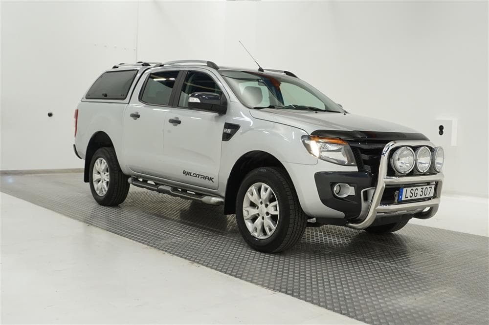 Ford Ranger Wildtrak 3.2 4WD 200hk Värmare Drag Moms exteriör