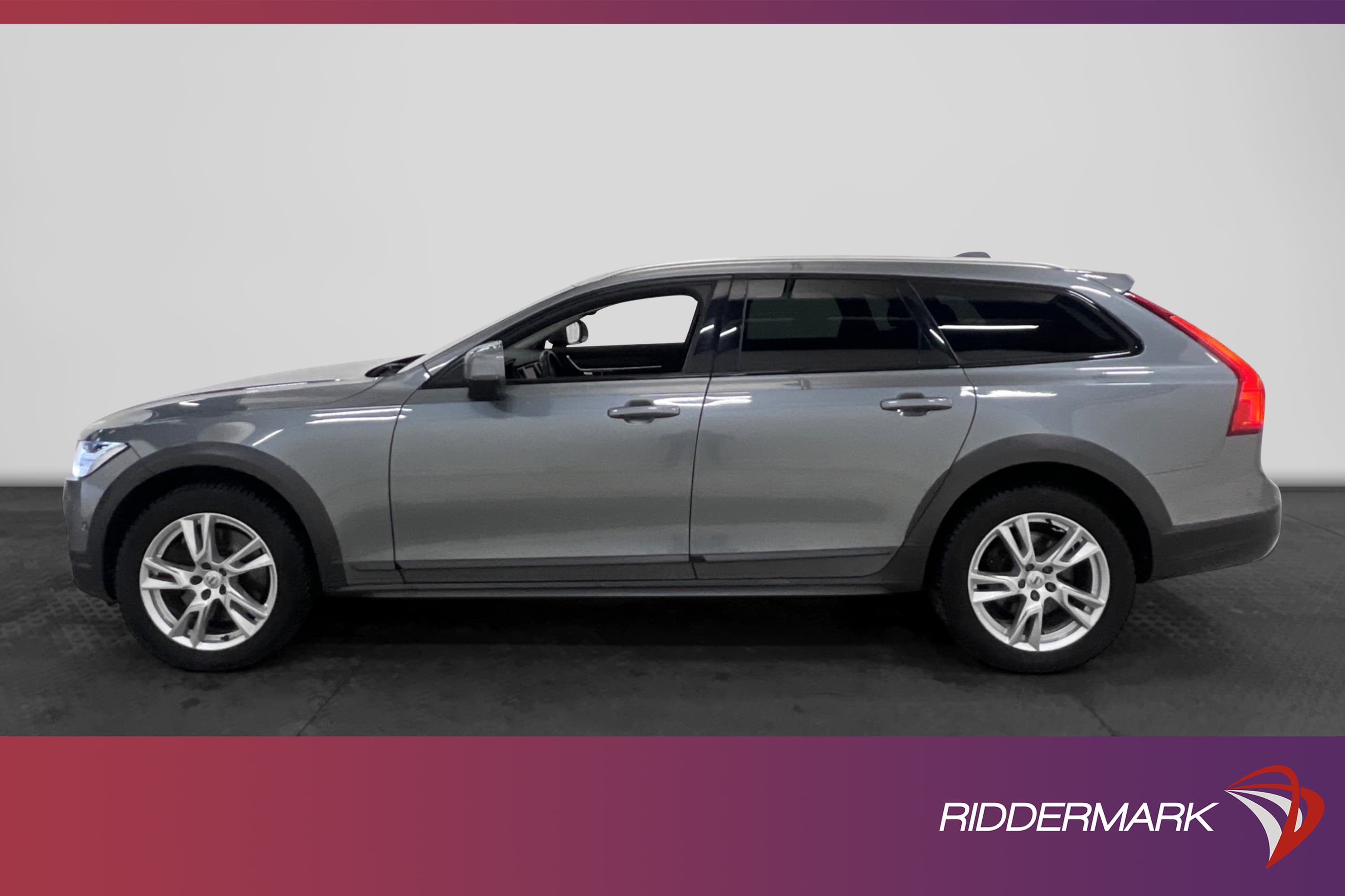 Volvo V90 Cross Country D4 AWD Pro