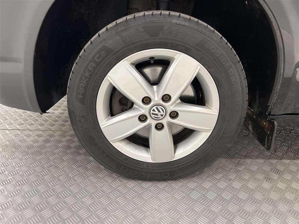 Volkswagen Transporter 2.0 4M 150hk Värmare Dragkrok Moms interiör