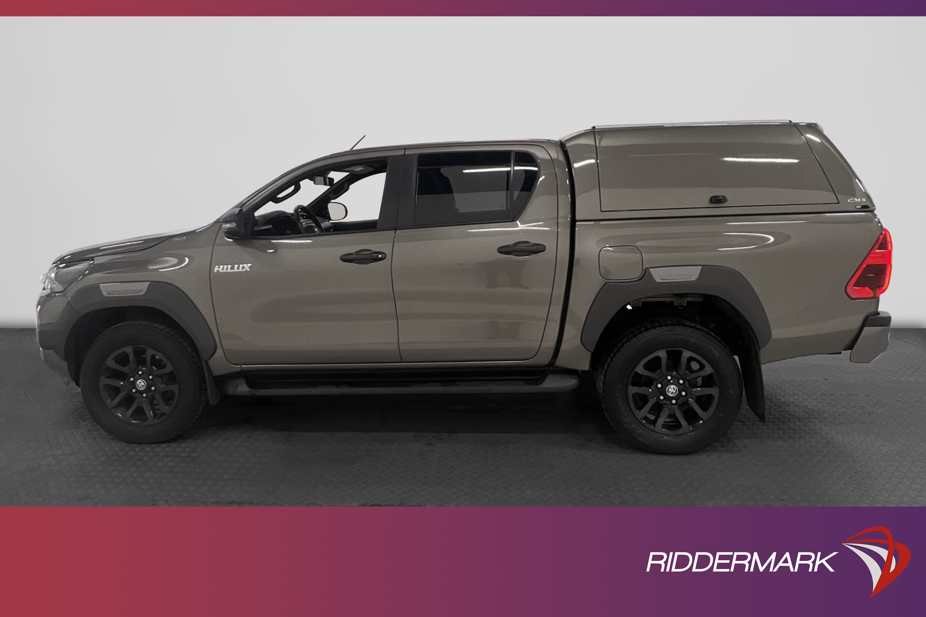 Toyota Hilux Invincible 2.8 Värmare Drag Skinn Diff Moms