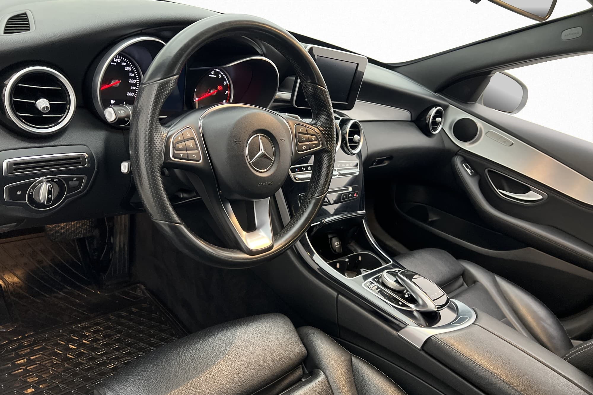 Mercedes-Benz C 180 T AMG Line Skinn Kamera Bluetooth