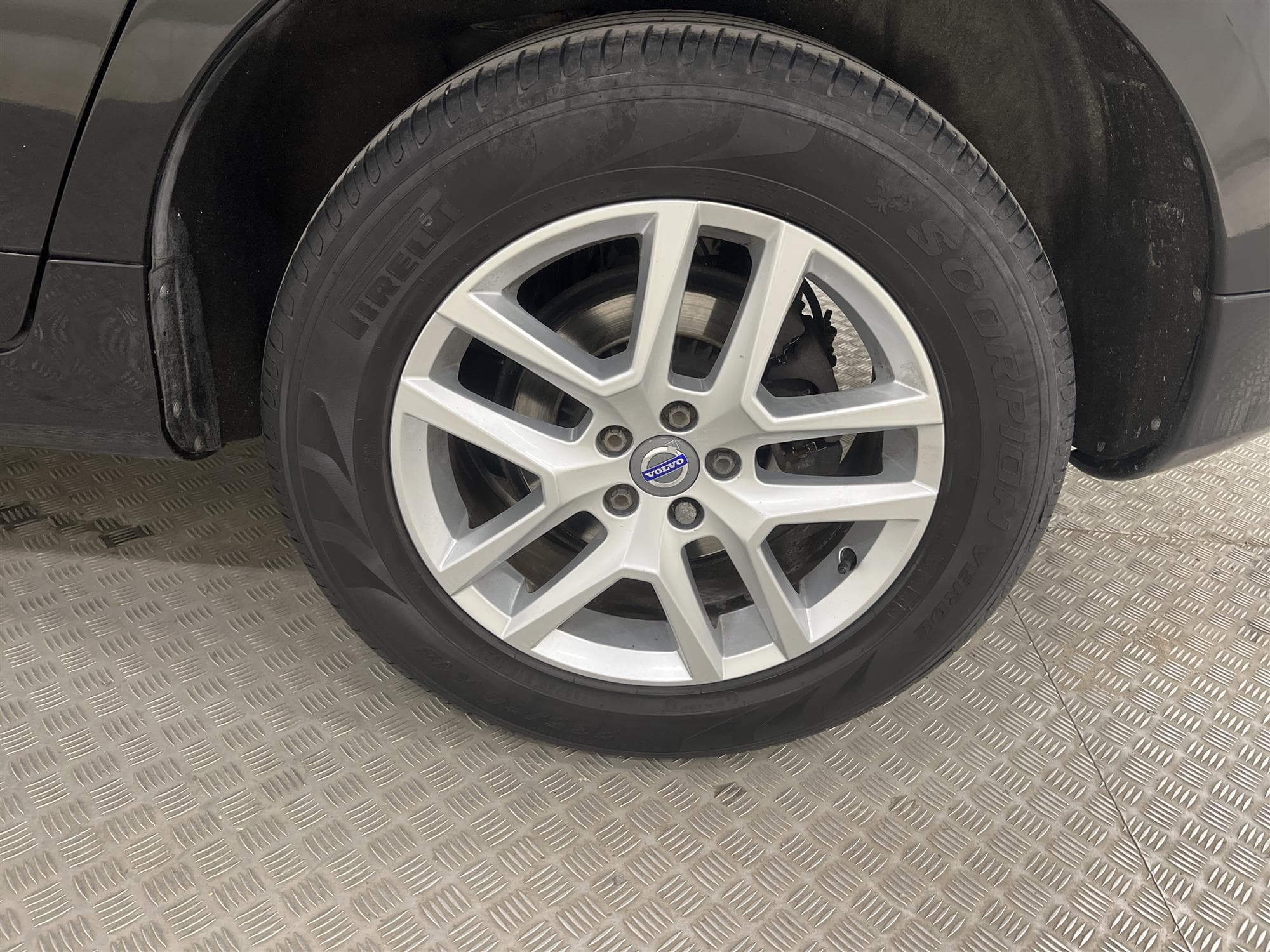 Volvo XC60 D4 AWD 190hk M-Värm D-Värm Drag BLIS Adaptiv 