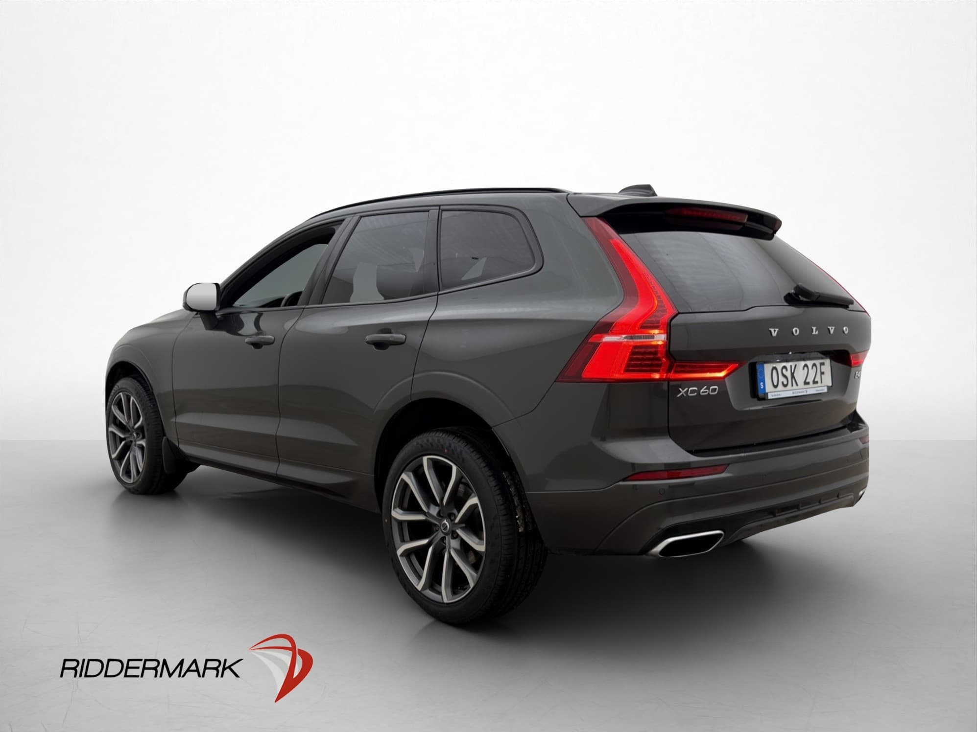Volvo XC60 B4 AWD R-Design Pano B&W HUD VOC Luft 360° 4-Zon
