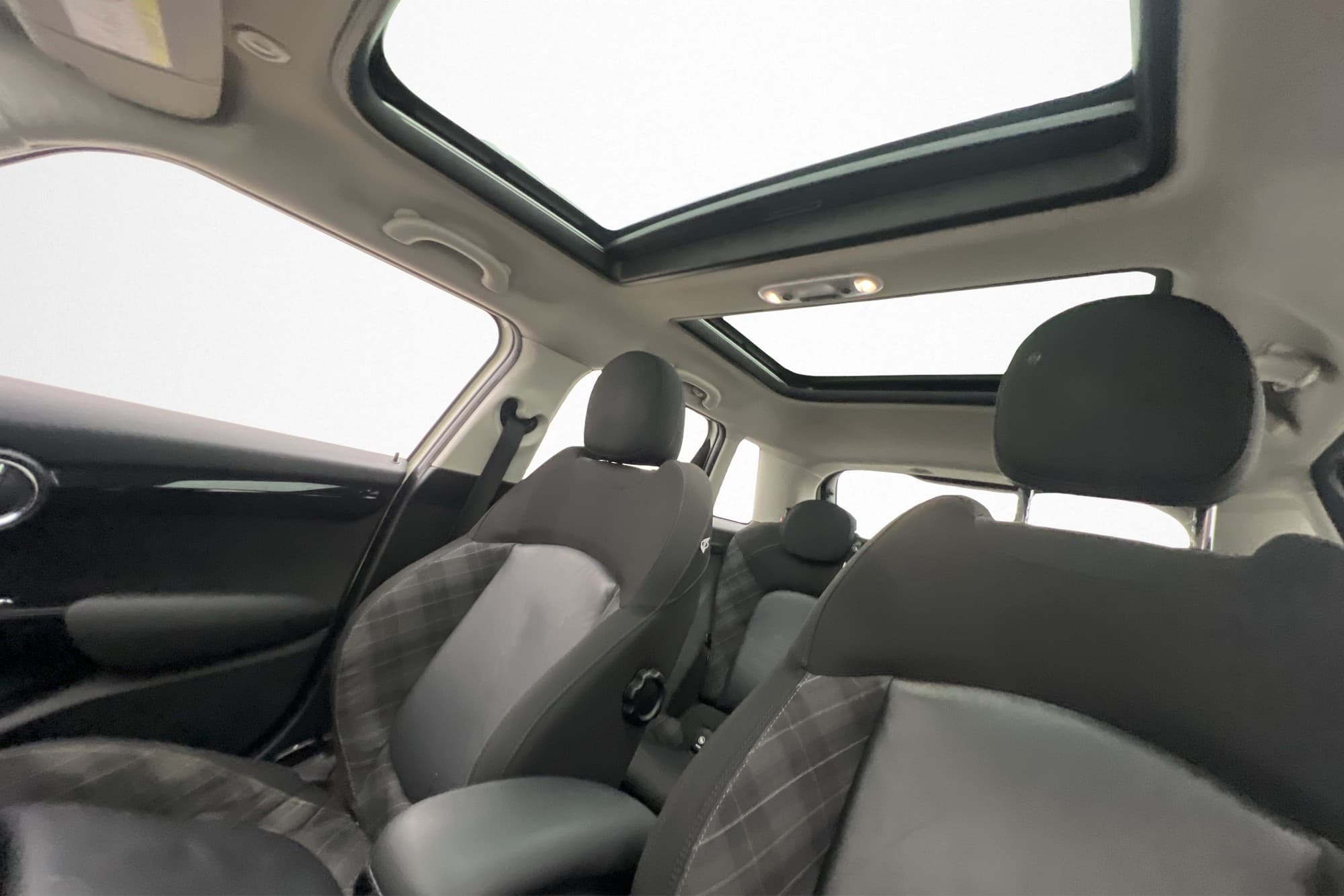 MINI Cooper S 5-dr 192hk Chili Panorama XL Navi Sensorer