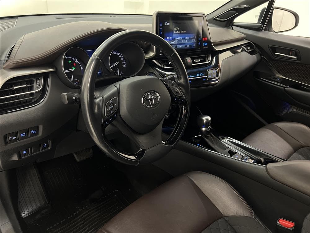 Toyota C-HR 1.8 HSD 122hk Executive JBL Låg Skatt 0,41L/mil