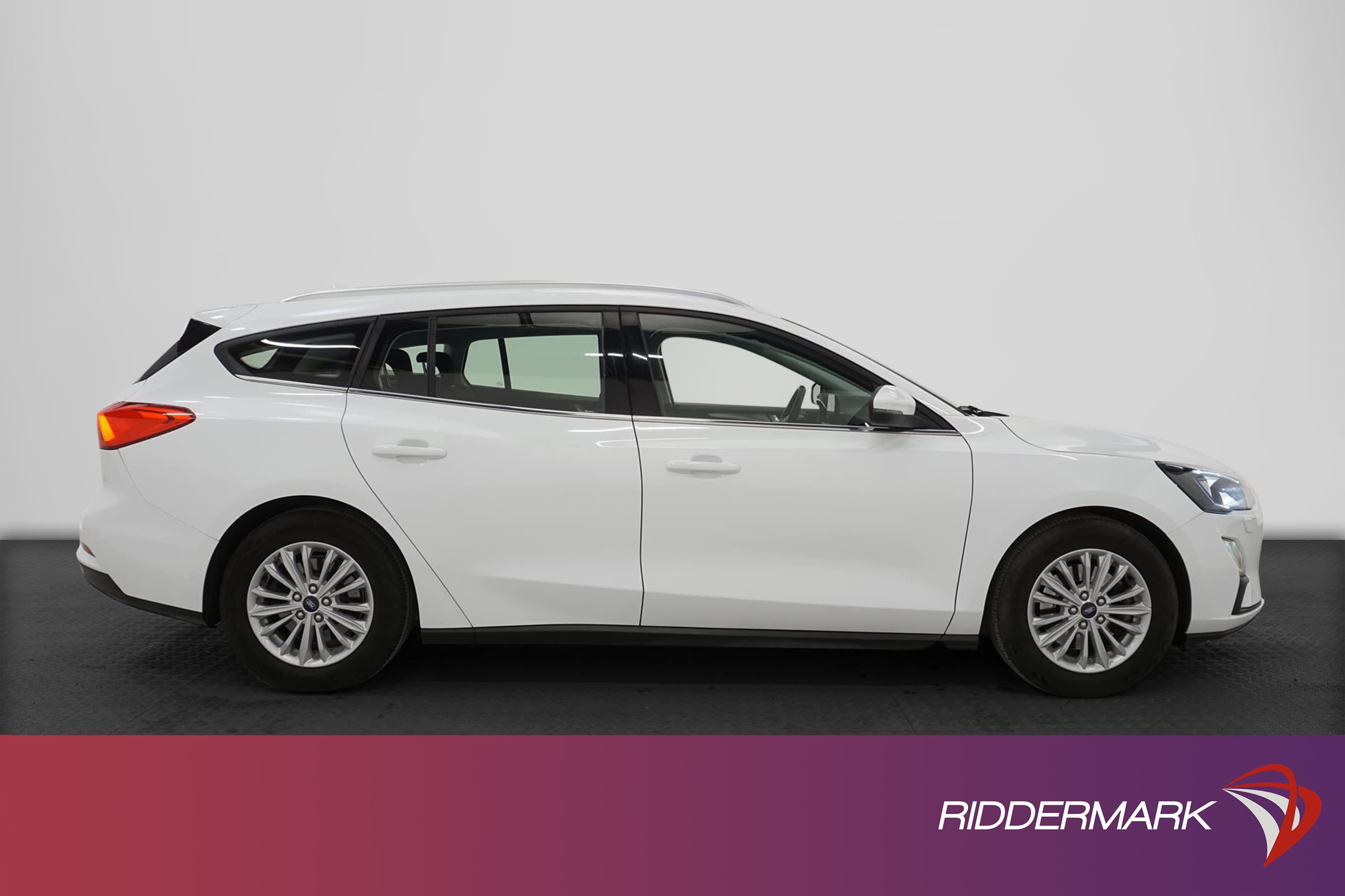 Ford Focus 1.0 125hk Dragkrok Keyless 492kr Skatt 0,43L/mil