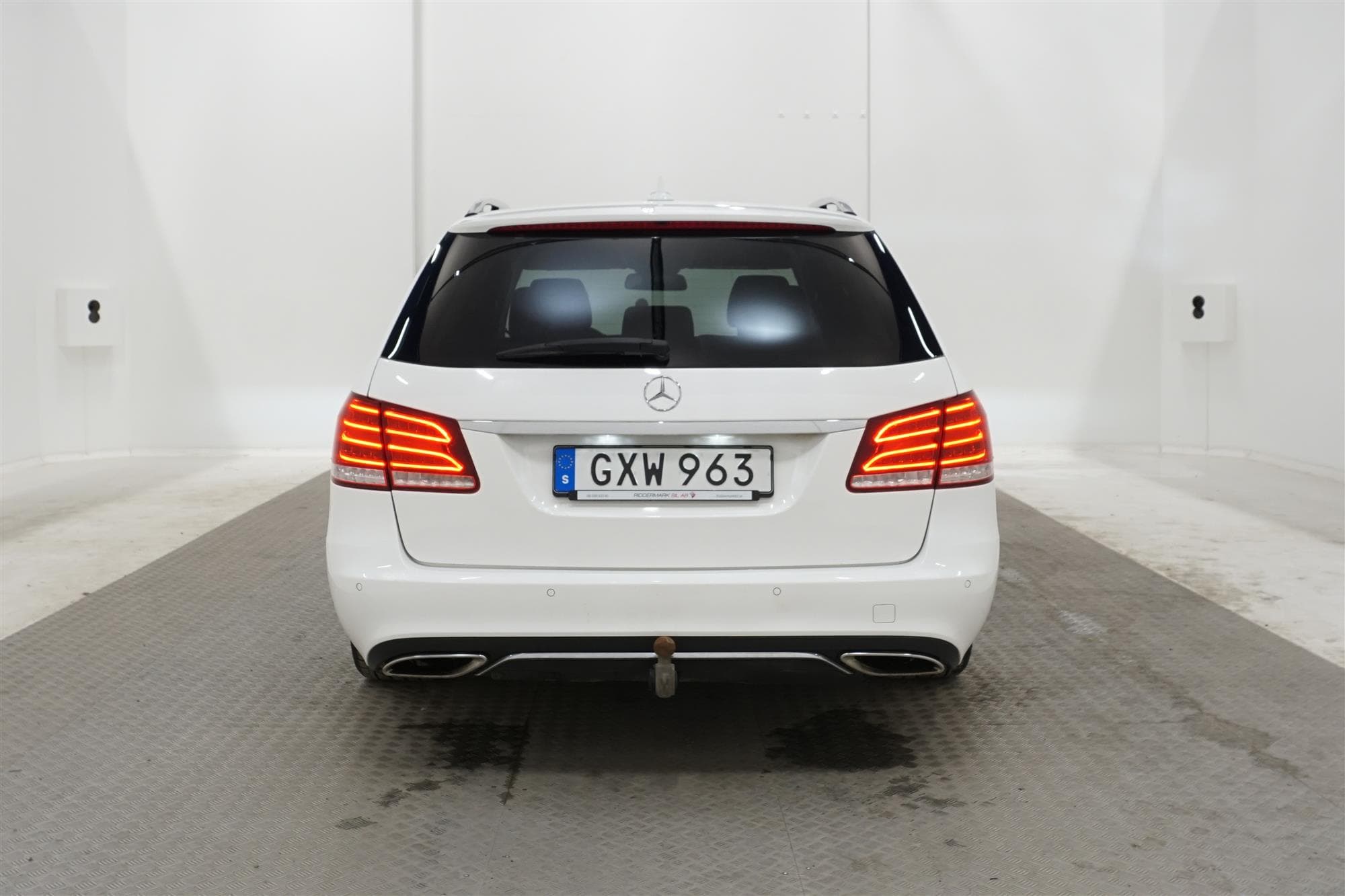 Mercedes-Benz E220 170hk Dragkrok Helskinn Navi 0,54L/mil