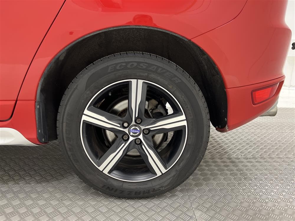 Volvo XC60 D3 163hk AWD R-Design D-Värm VOC Pano Skinn Naviinteriör