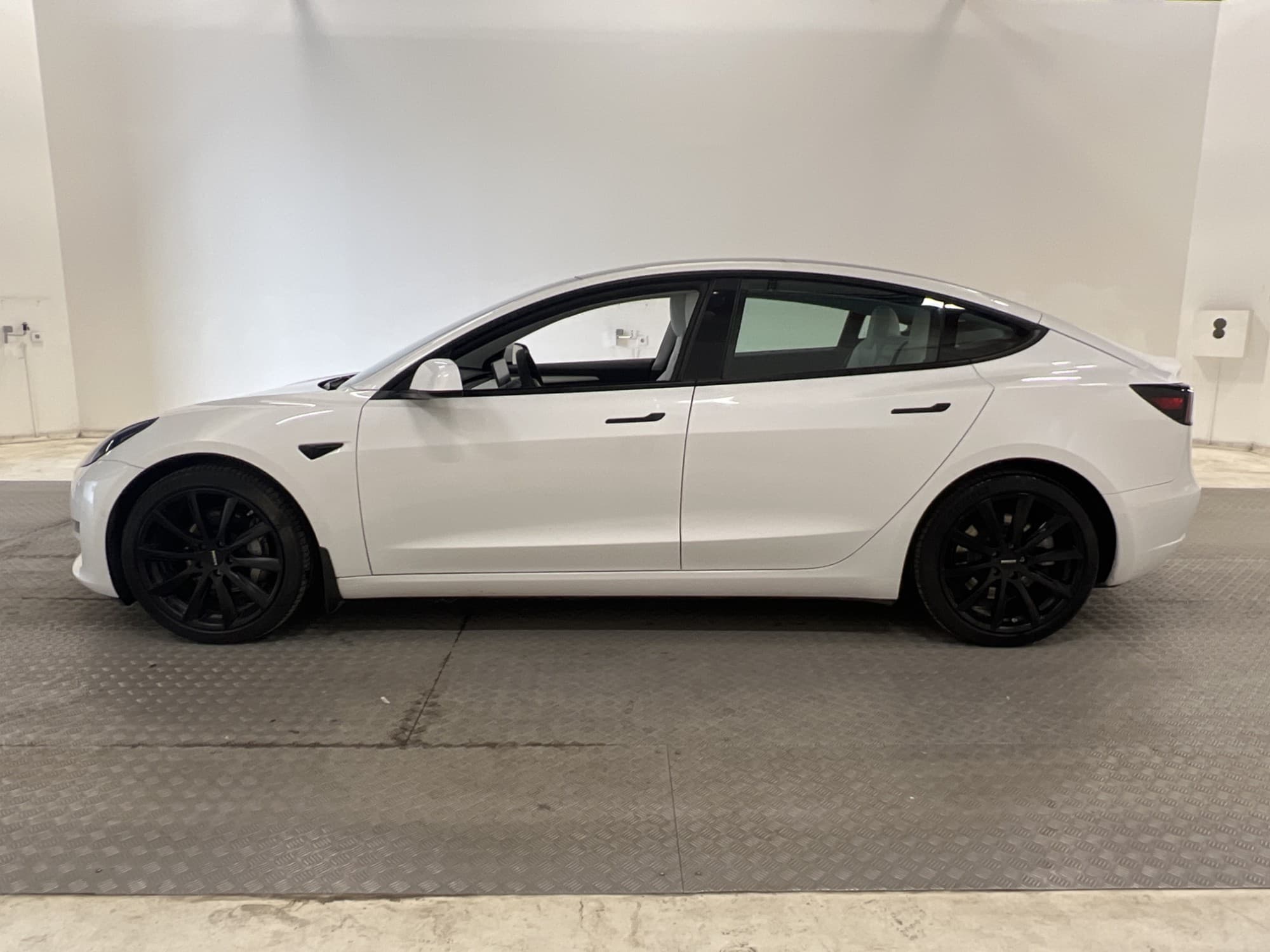 Tesla Model 3 Long Range AWD 440hk