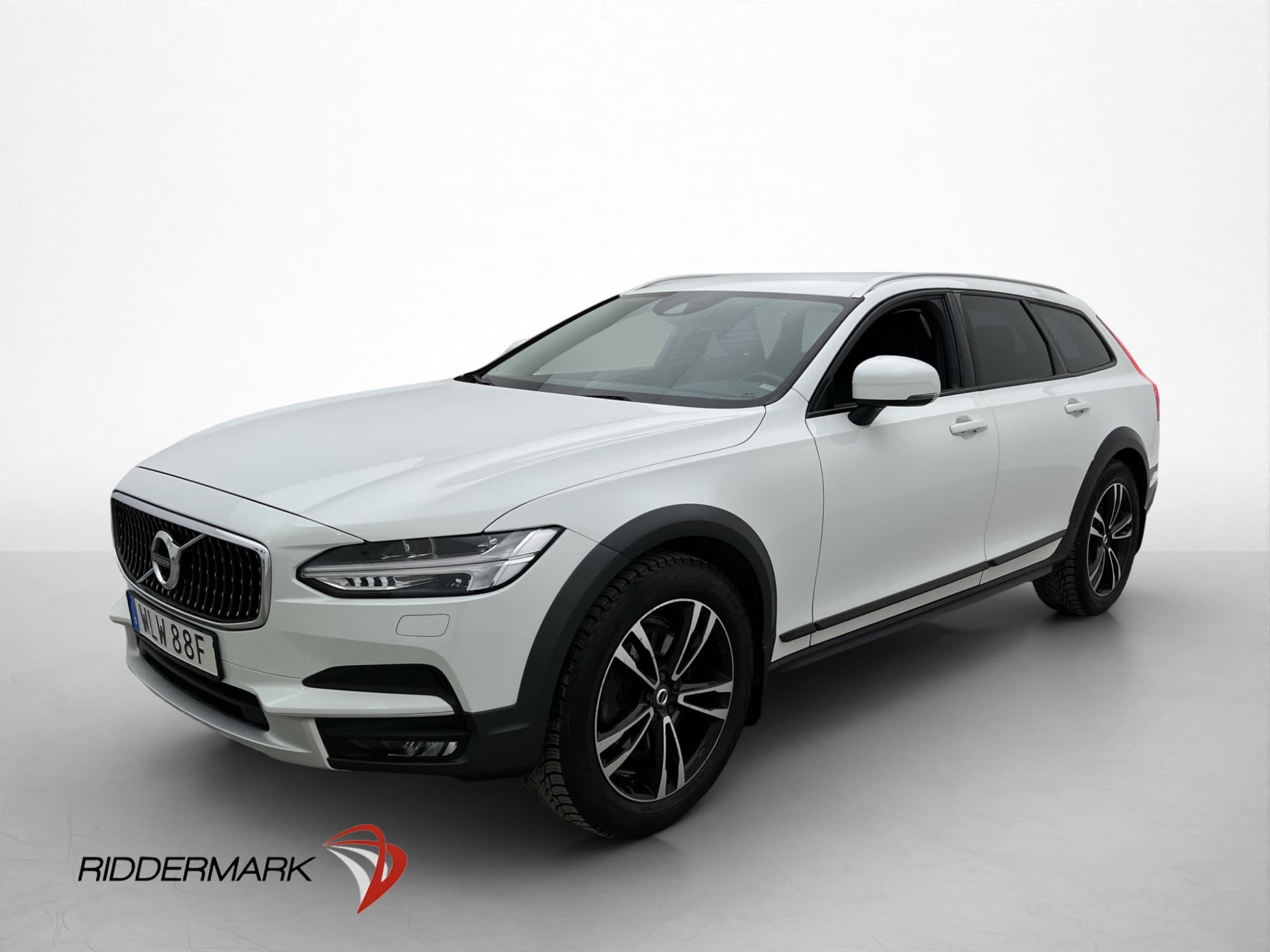 Volvo V90 Cross Country