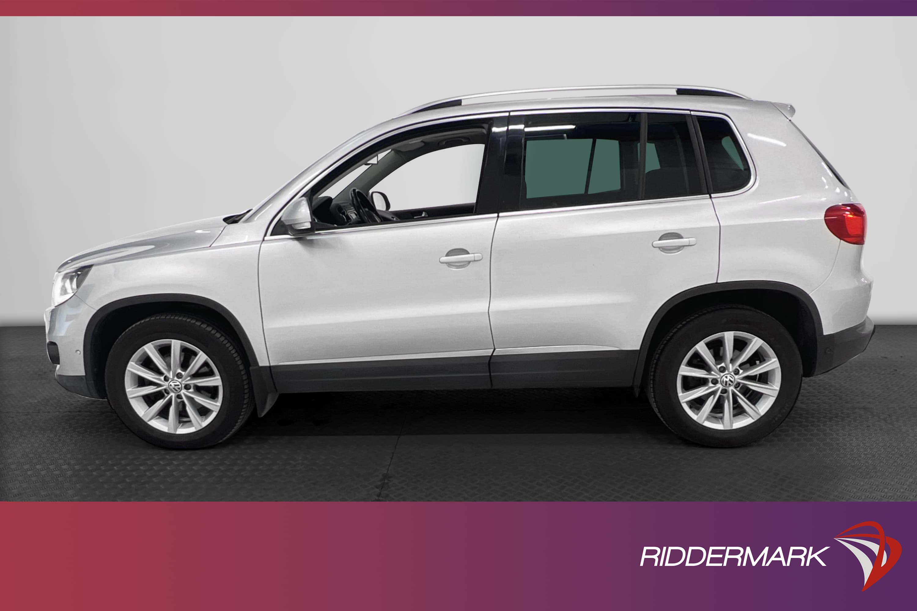 Volkswagen Tiguan 2.0 TDI 177hk 4M Backkamera Pano Drag
