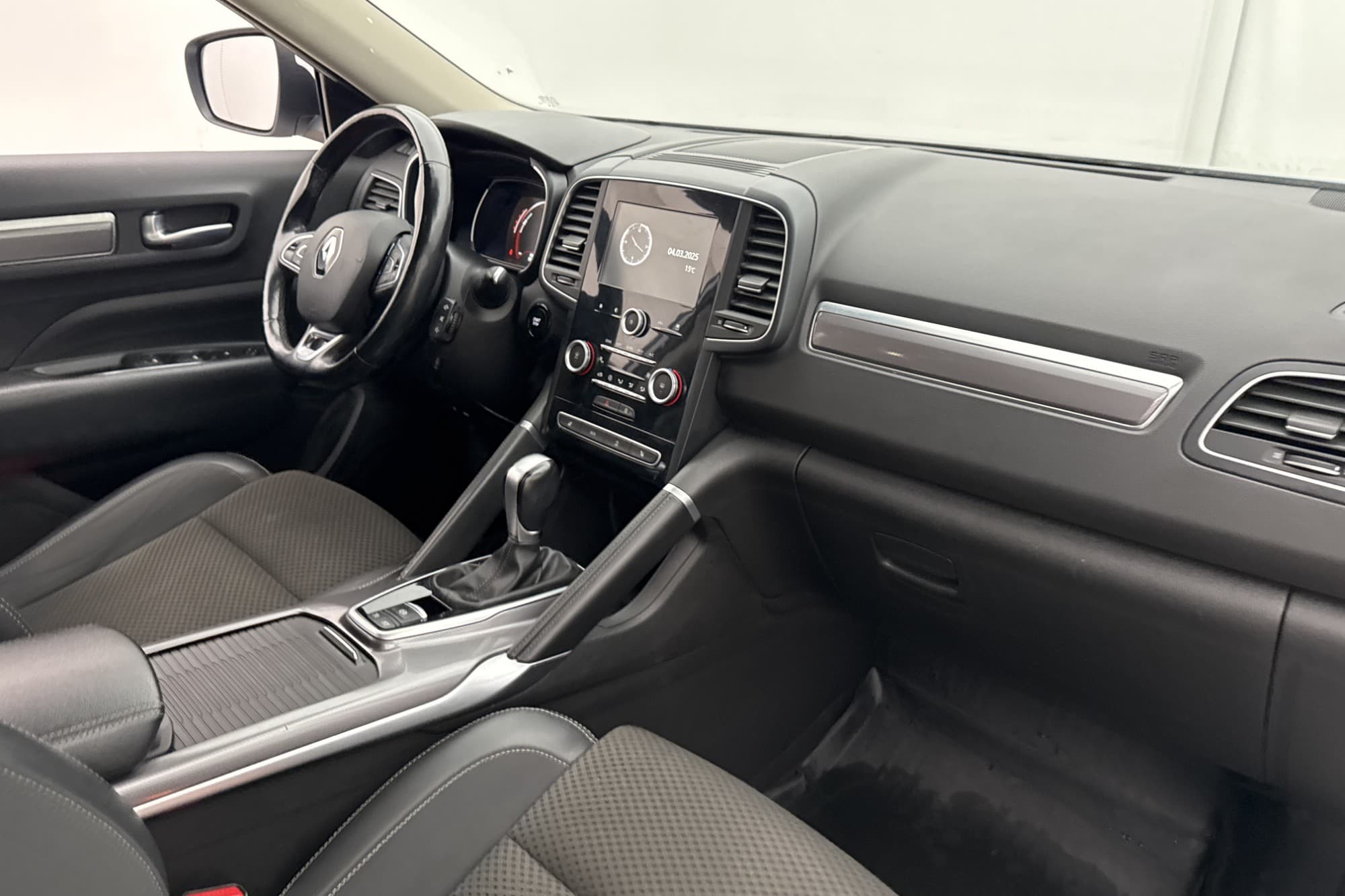 Renault Koleos 2.0 dCi 4WD 177hk Energy Rattvärme Navi PDC