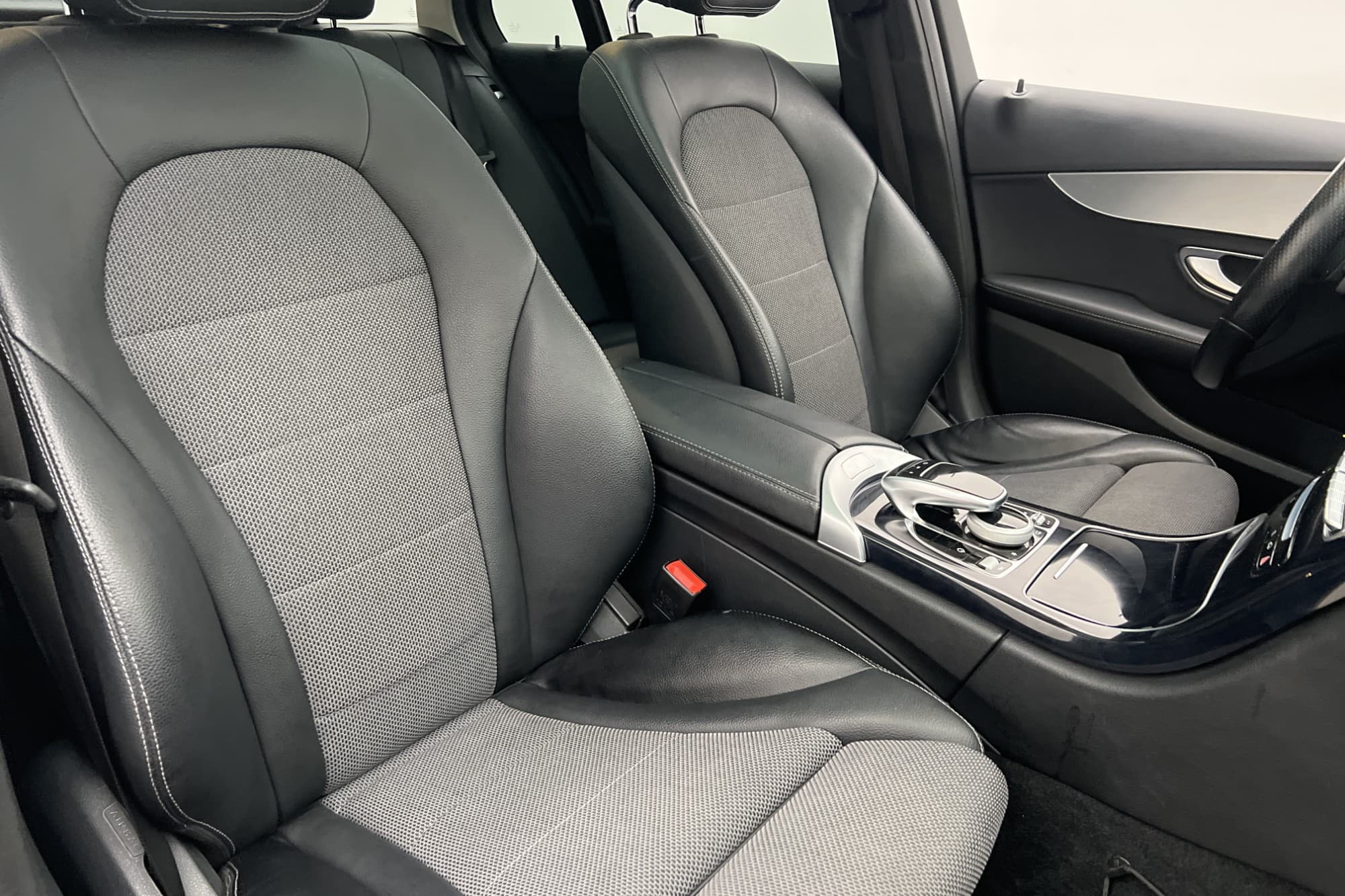 Mercedes-Benz C 220 T d 4M Avantgarde Värmare Pano Drag