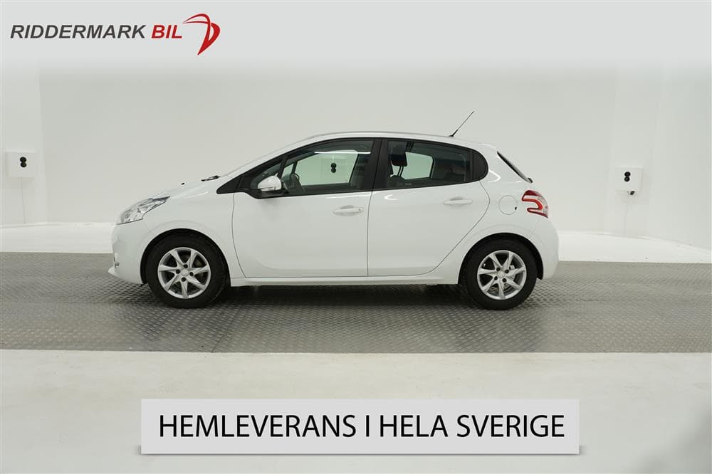 Peugeot 208 1.2 VTi Panorama Nyservad Låg förbrukning 82hk