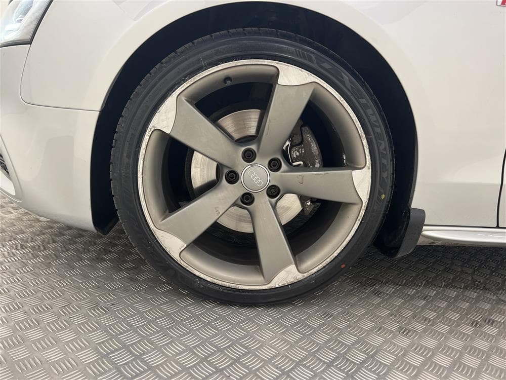 Audi A5 3.0 TDI Q 245hk S-Line B&O Navi B-Kam Svart optikinteriör