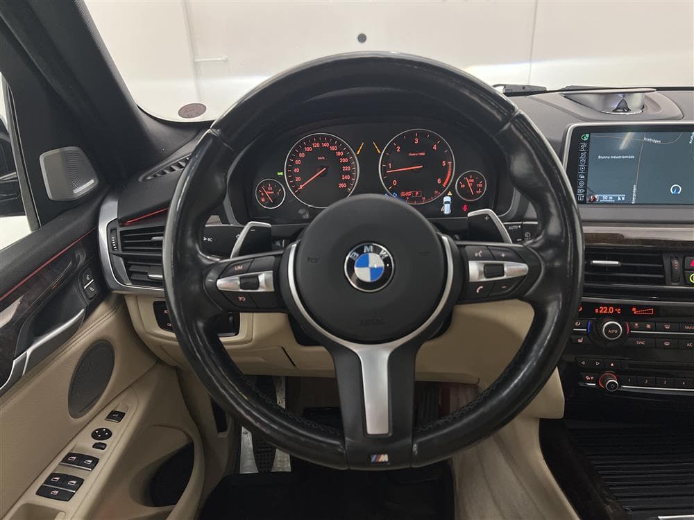 BMW X5 xDrive30d M Sport Värmare Panorama B&O Kamera Navi