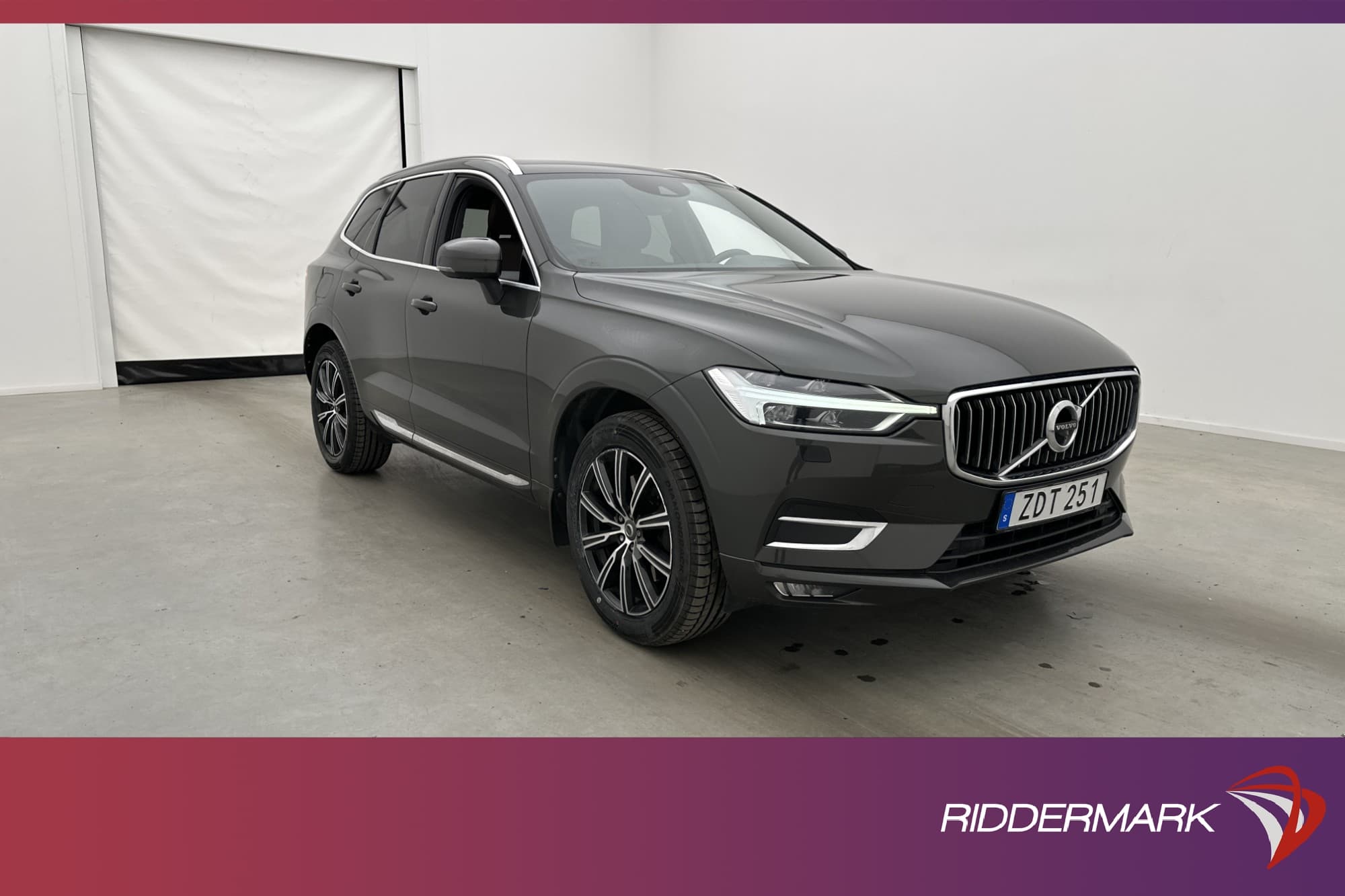 Volvo XC60 D4 AWD Inscription VOC Värmare HUD 360° MOMS