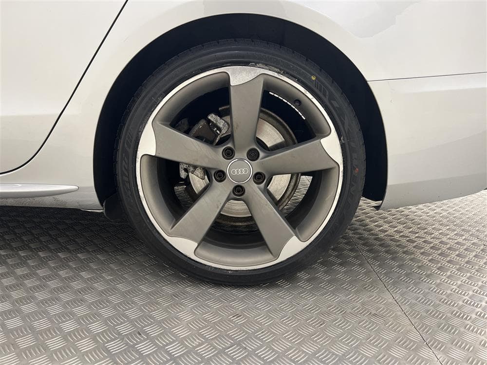 Audi A5 3.0 TDI Q 245hk S-Line B&O Navi B-Kam Svart optikinteriör