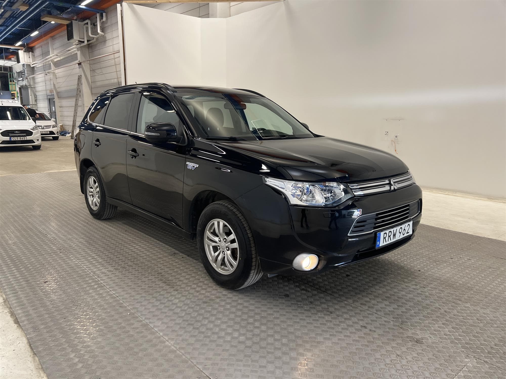 Mitsubishi Outlander P-HEV 2.0 Hybrid 4WD 203hk B-Kam Drag