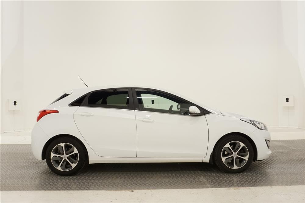 Hyundai i30 1.6 D 136hk Drag Rattvärme Nyservad 0.39l/milexteriör