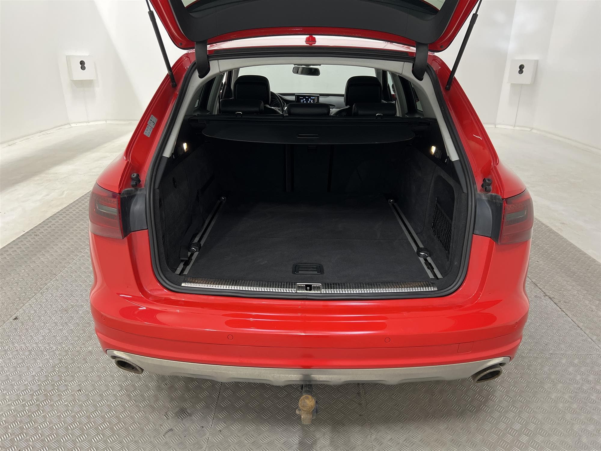Audi A6 allroad quattro 3.0TDI 204hk Värmare Dragkrok Nyserv