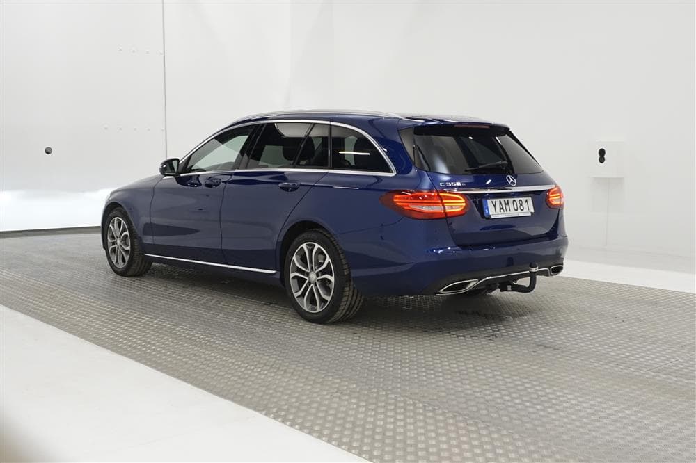 Mercedes-Benz C 350e 279hk Burmester Värmare Kamera Drag 