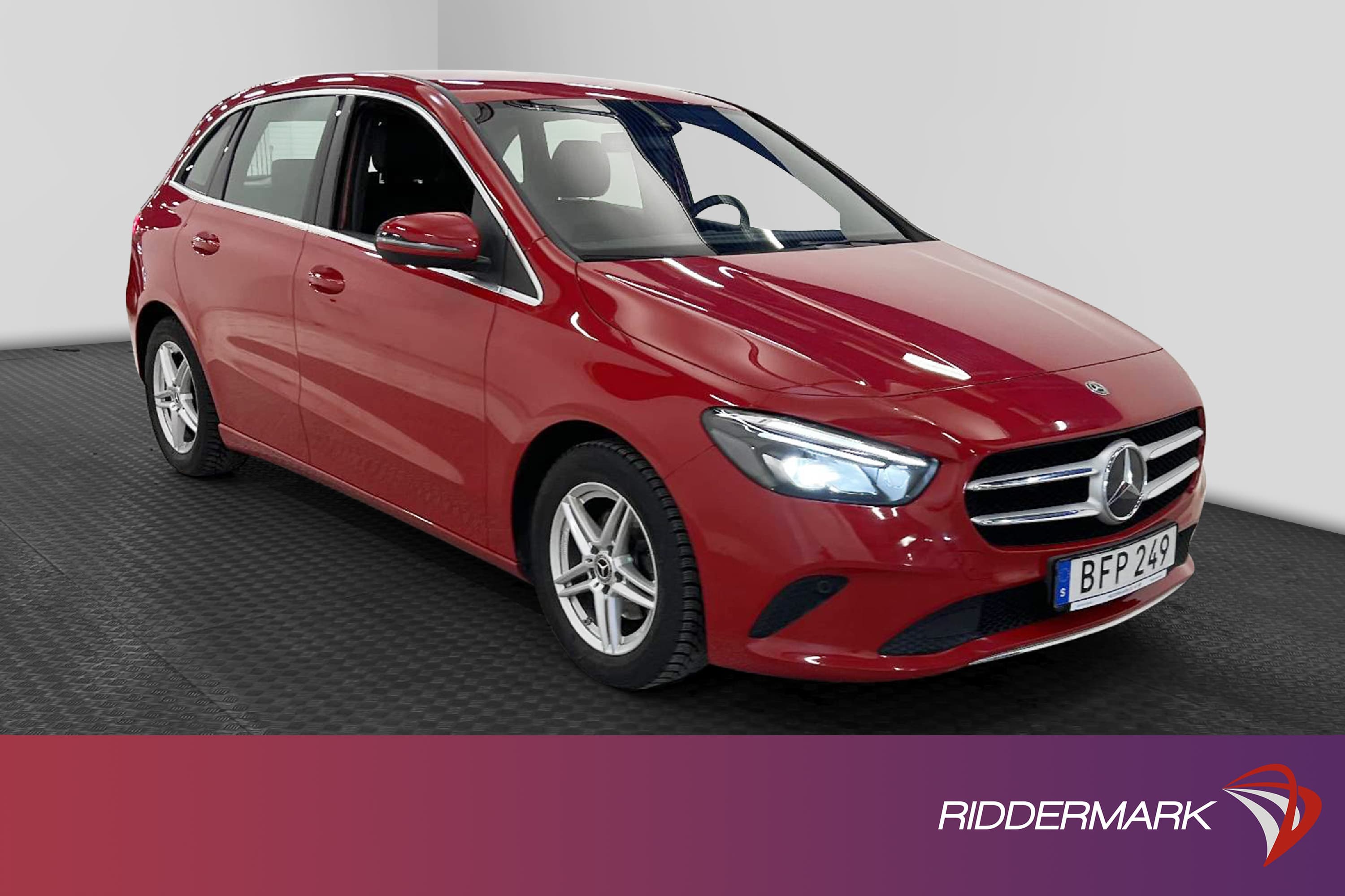 Mercedes-Benz B 180 136hk