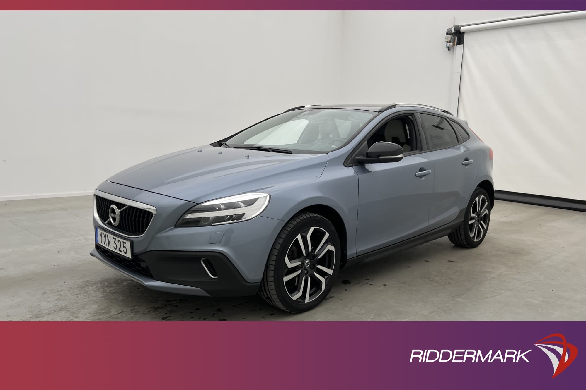 Volvo V40 Cross Country D3 Plus VOC Panorama Kamera GPS Drag
