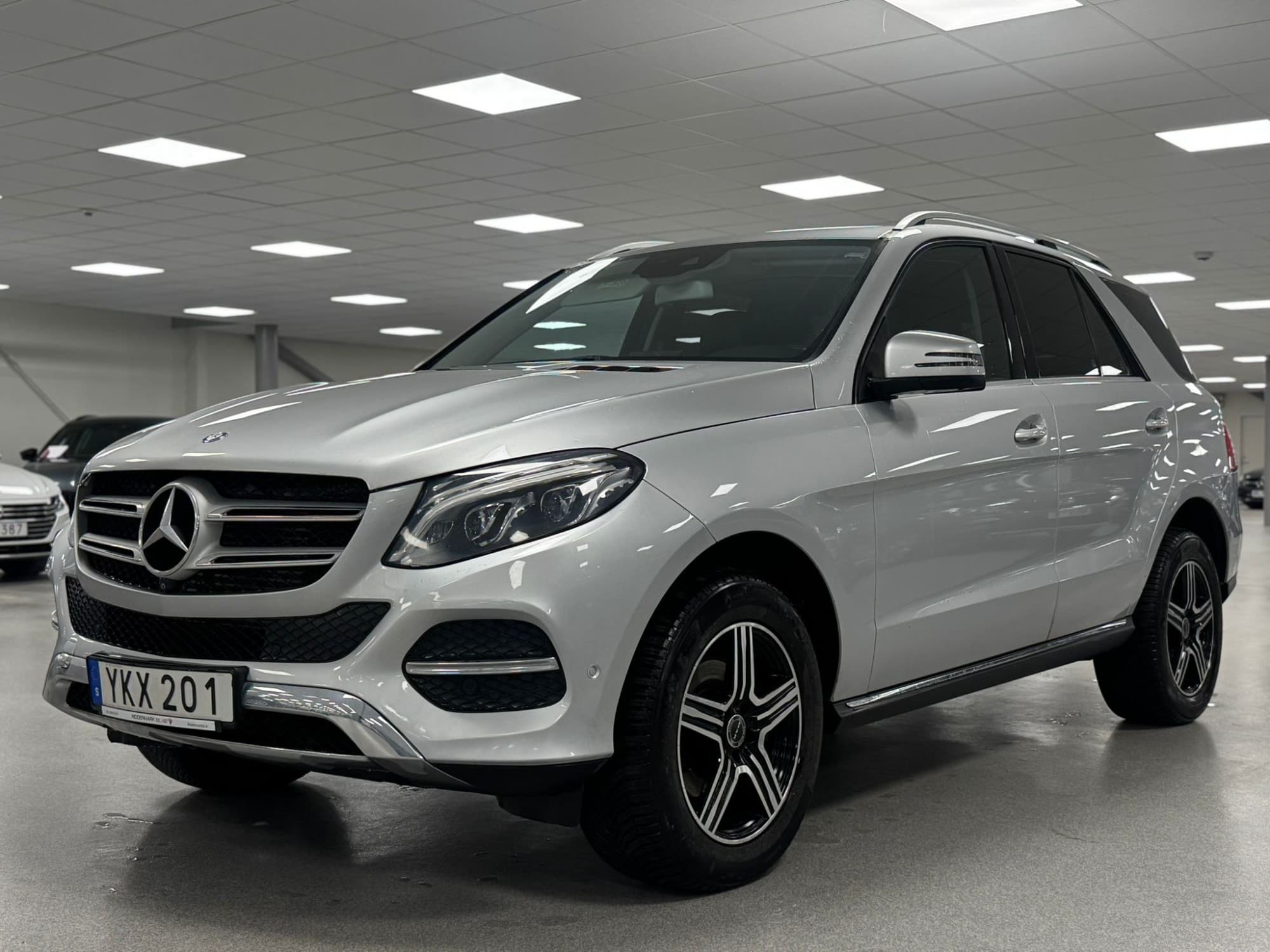Mercedes-Benz GLE 350d 258hk 4M Värm 360° H/K Skinn Drag