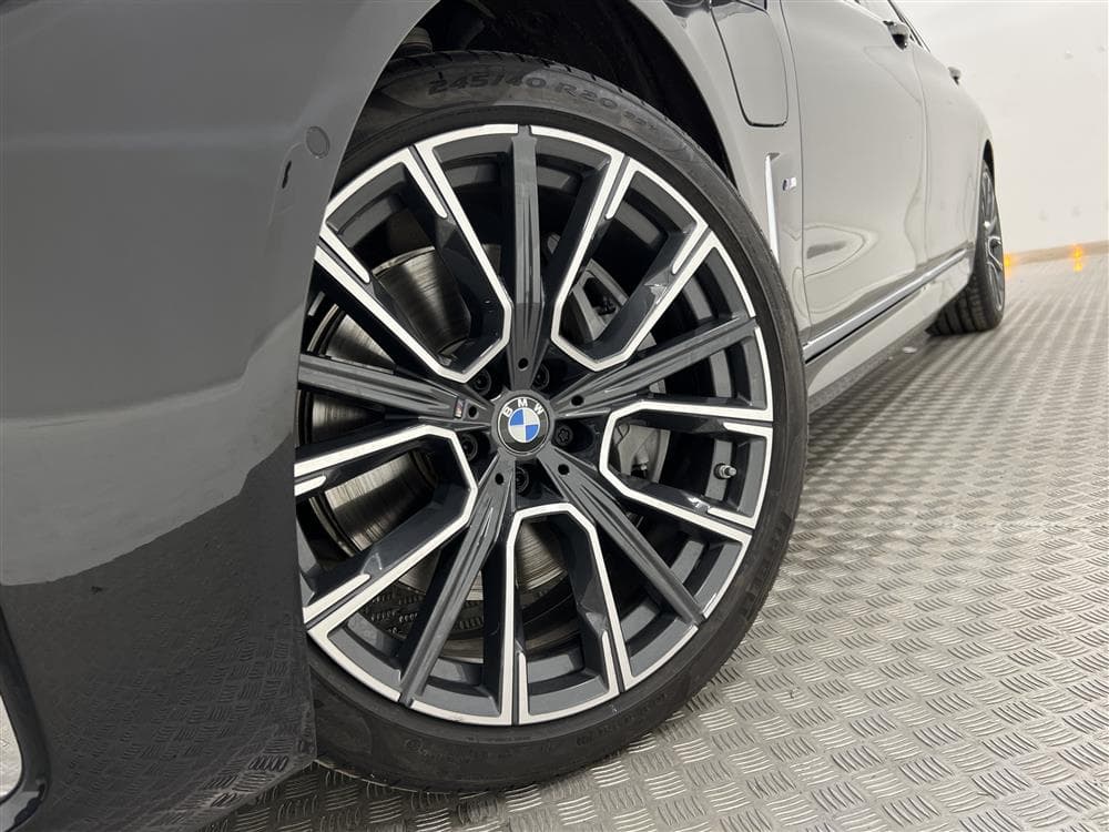 BMW 745Le xDrive 394hk M Sport Moms H/K T-lucka Laser Softclinteriör