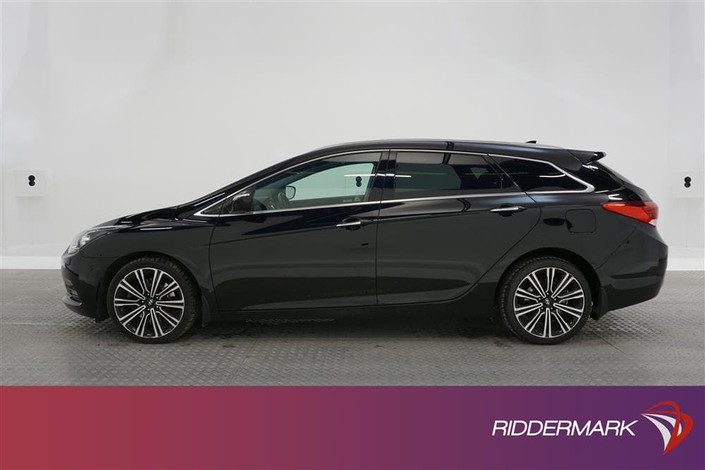 Hyundai i40 1.7 D Kombi 141hk D-värm Pano Skinn CarPlayexteriör