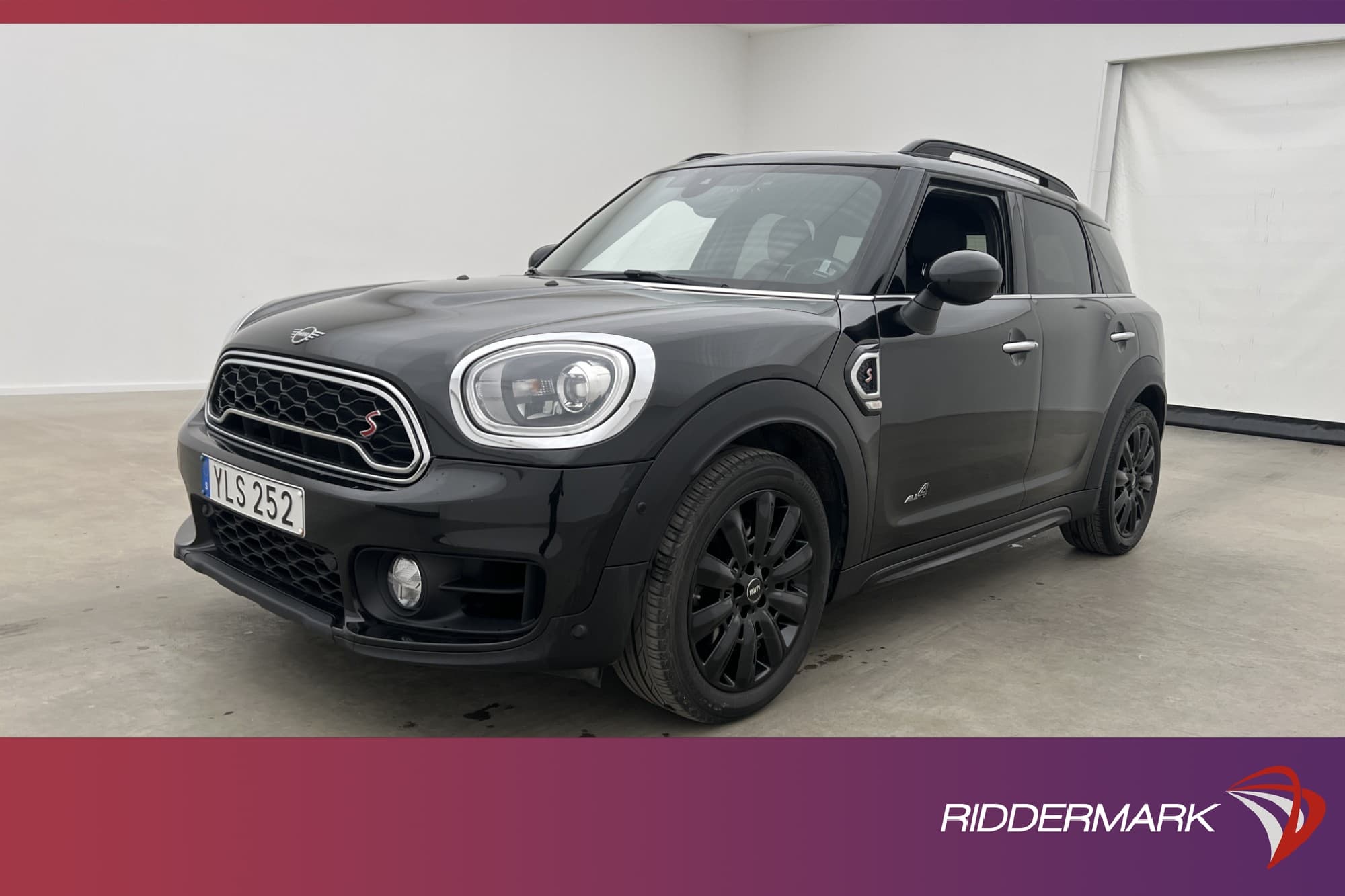 MINI Countryman S ALL4 192hk Experience Kamera Skinn Drag