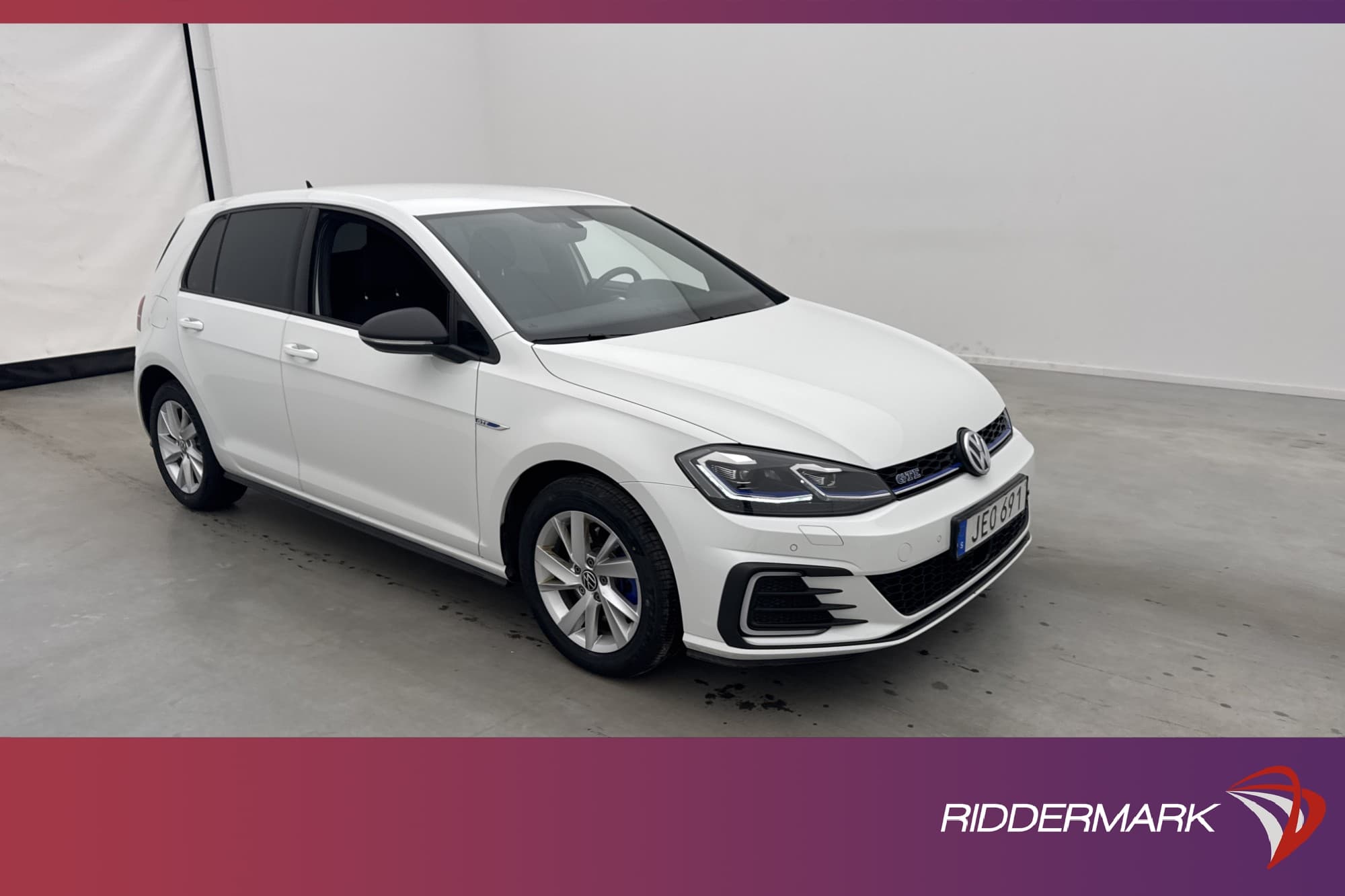 Volkswagen Golf GTE 204hk