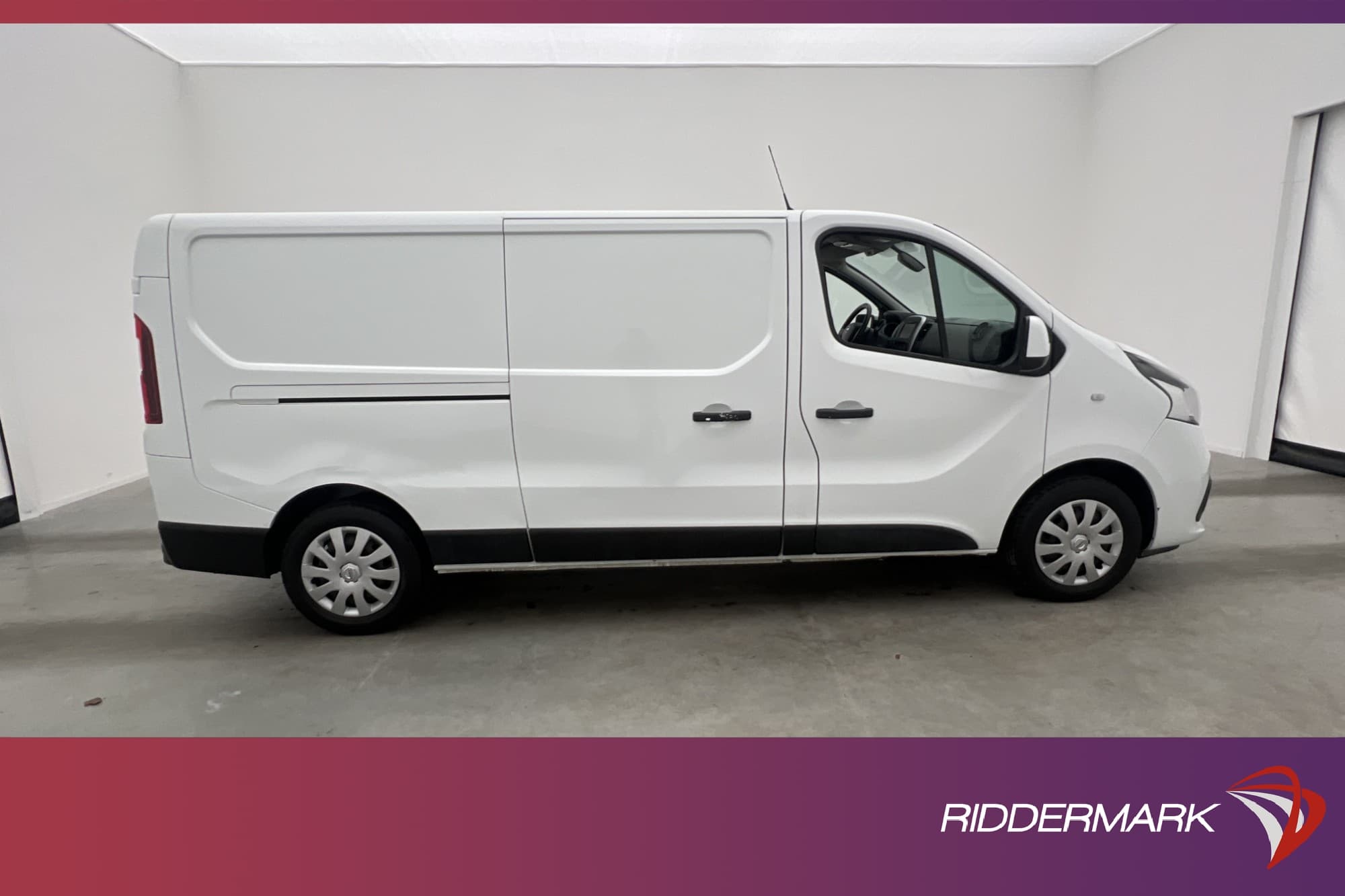 Nissan NV300