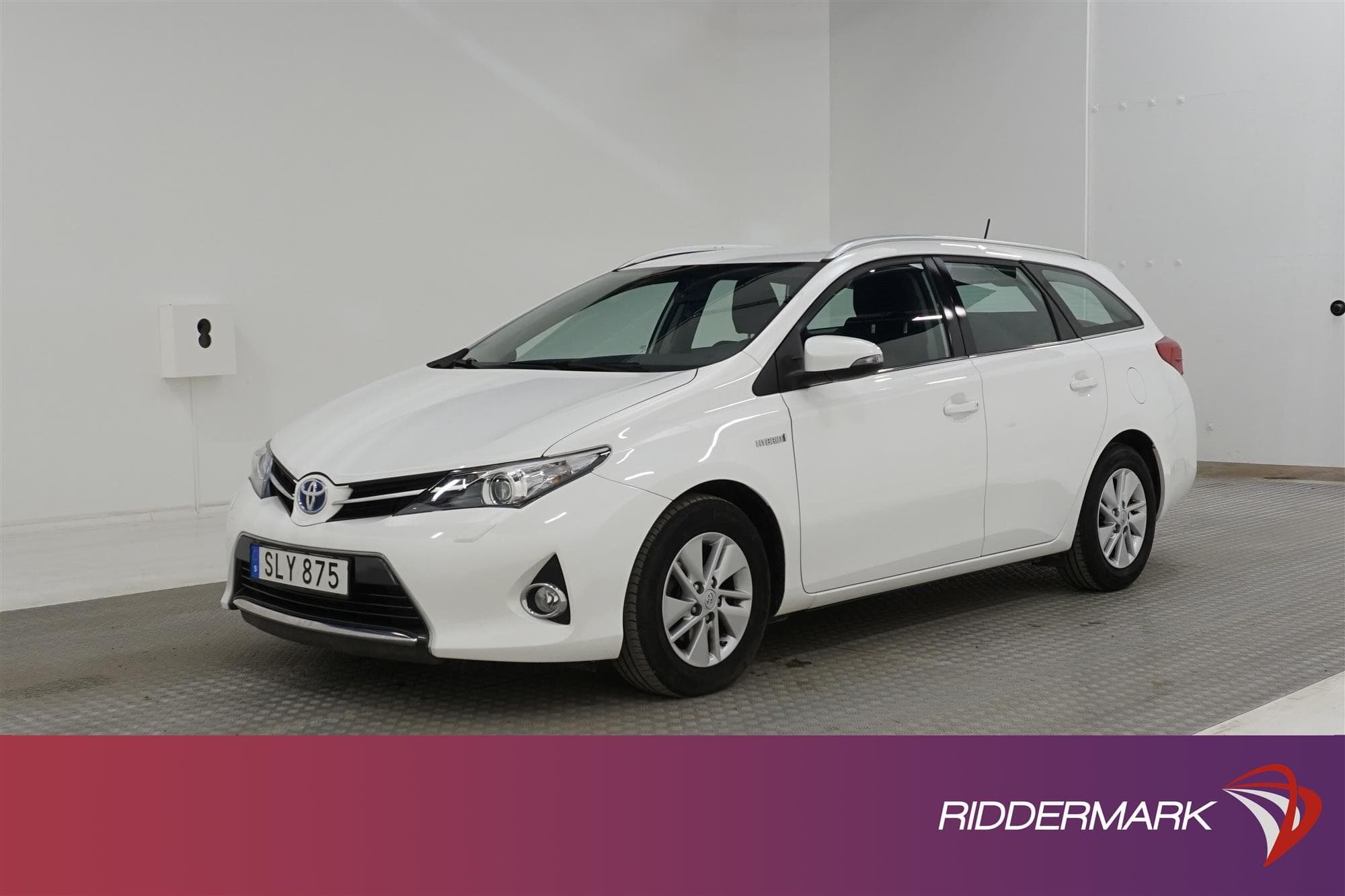 Toyota Auris Hybrid e-CVT 136hk B-Kam 0,37L/mil