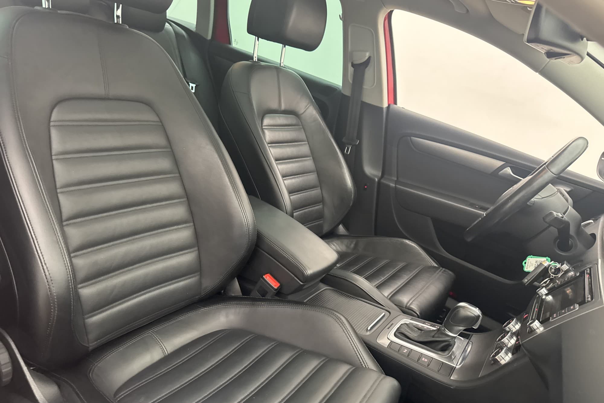 Volkswagen Passat 2.0 TDI 4M R-Line Värmare Pano Skinn Drag