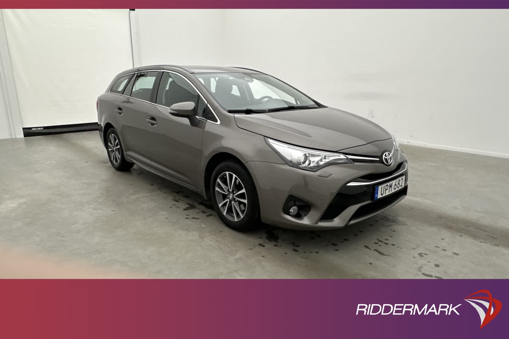 Toyota Avensis 1.8 147hk