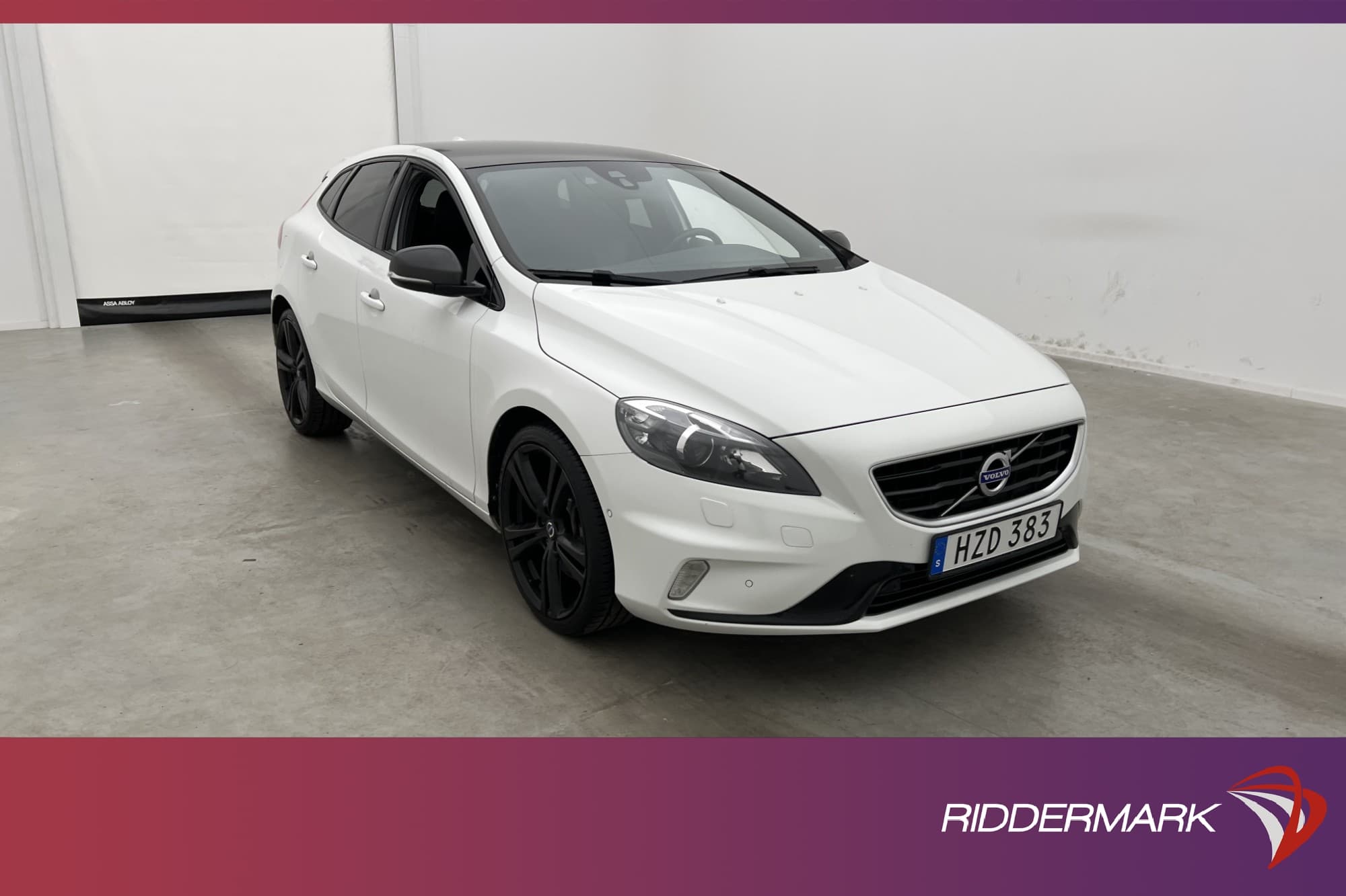 Volvo V40 T5