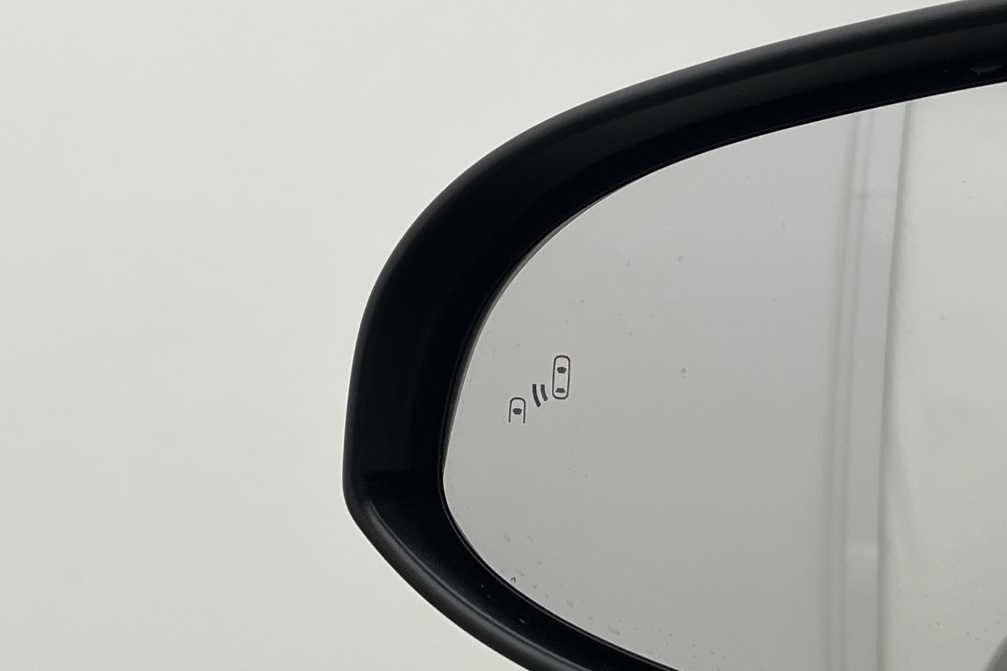 Toyota C-HR Hybrid 122hk X-Edition JBL Kamera Rattvärme Navi