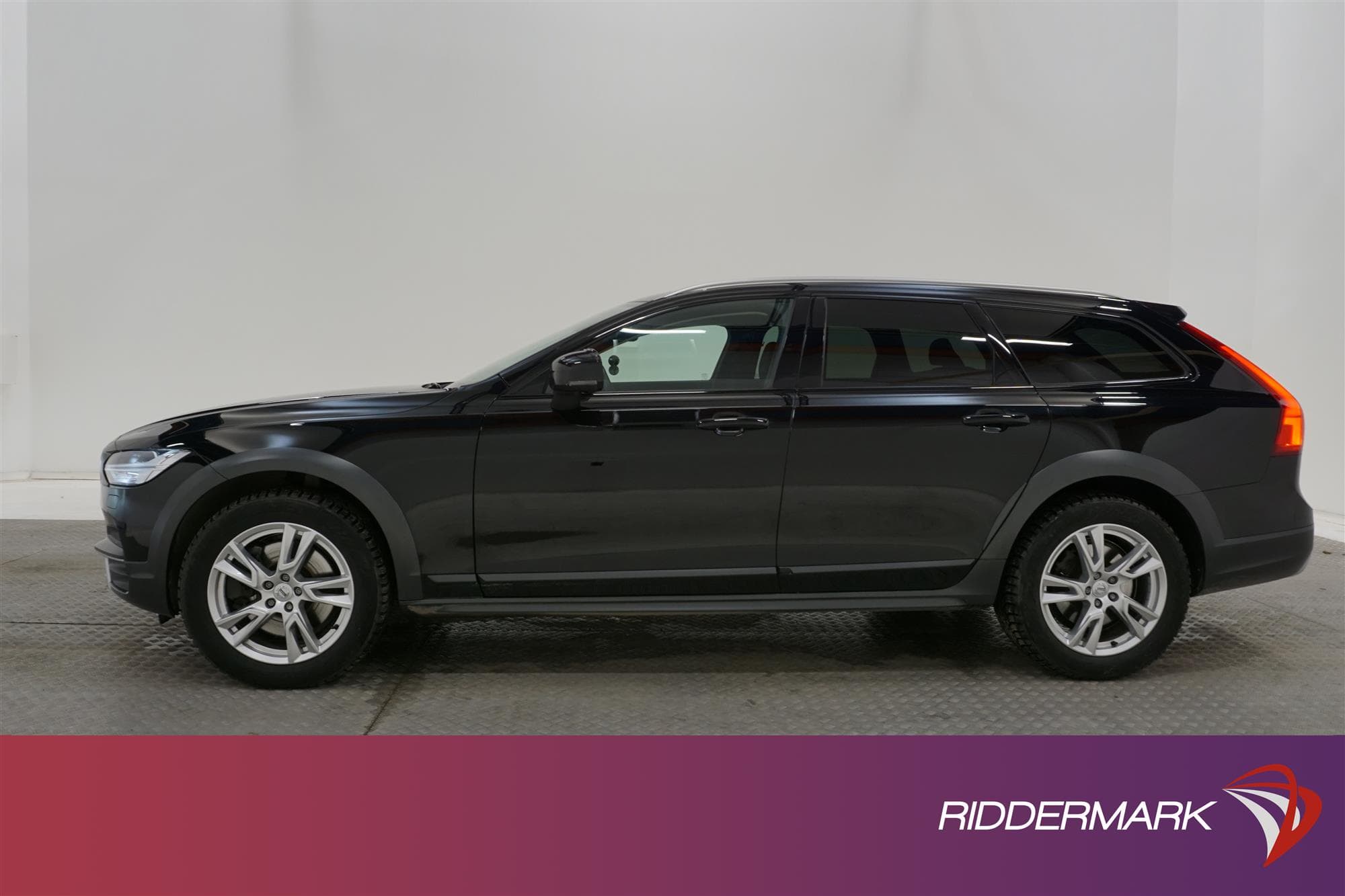 Volvo V90 Cross Country D4 AWD