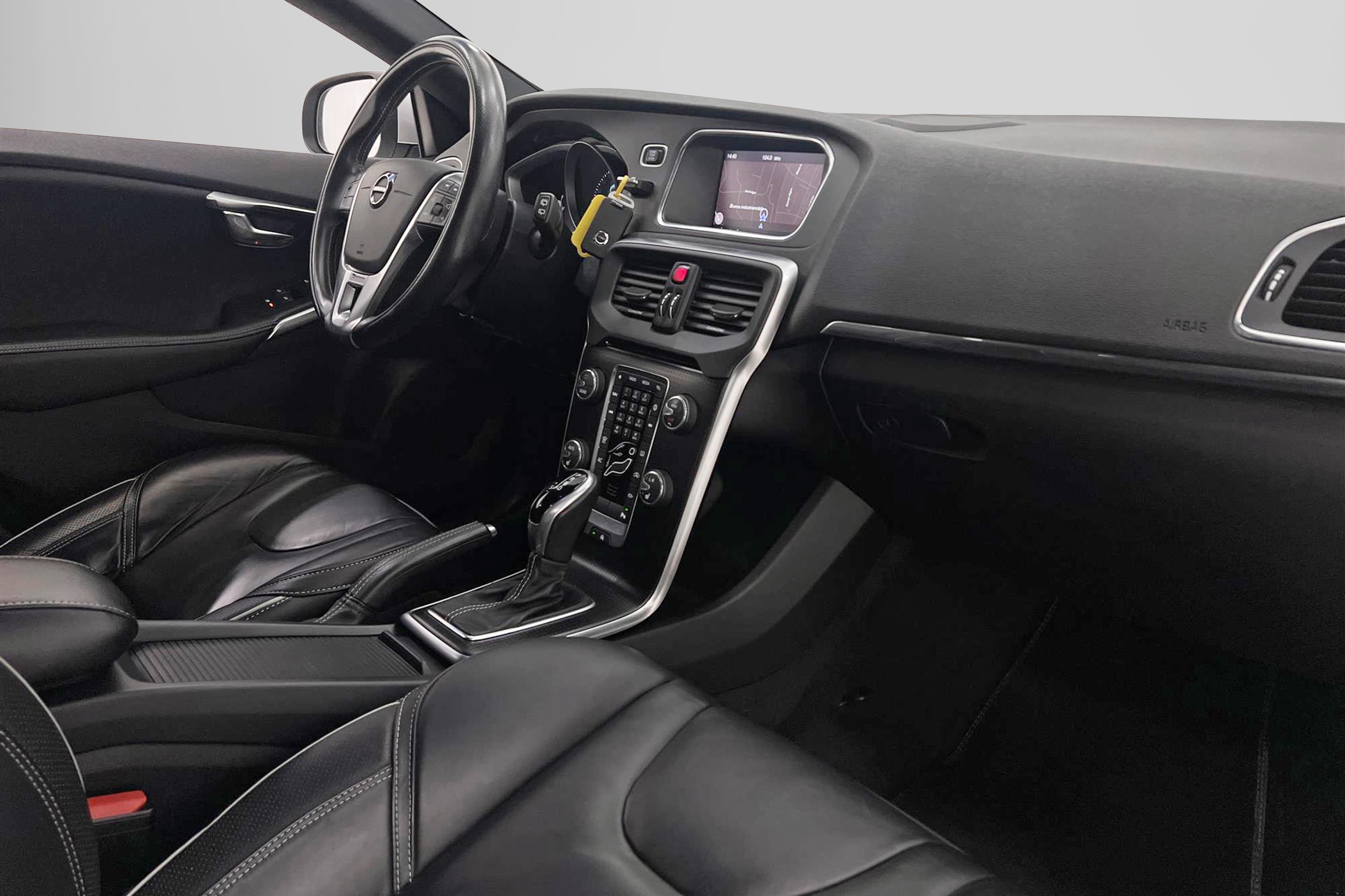 Volvo V40 T4 190hk R Design H/K Skinn Navi B-Kam 0,46L/mil