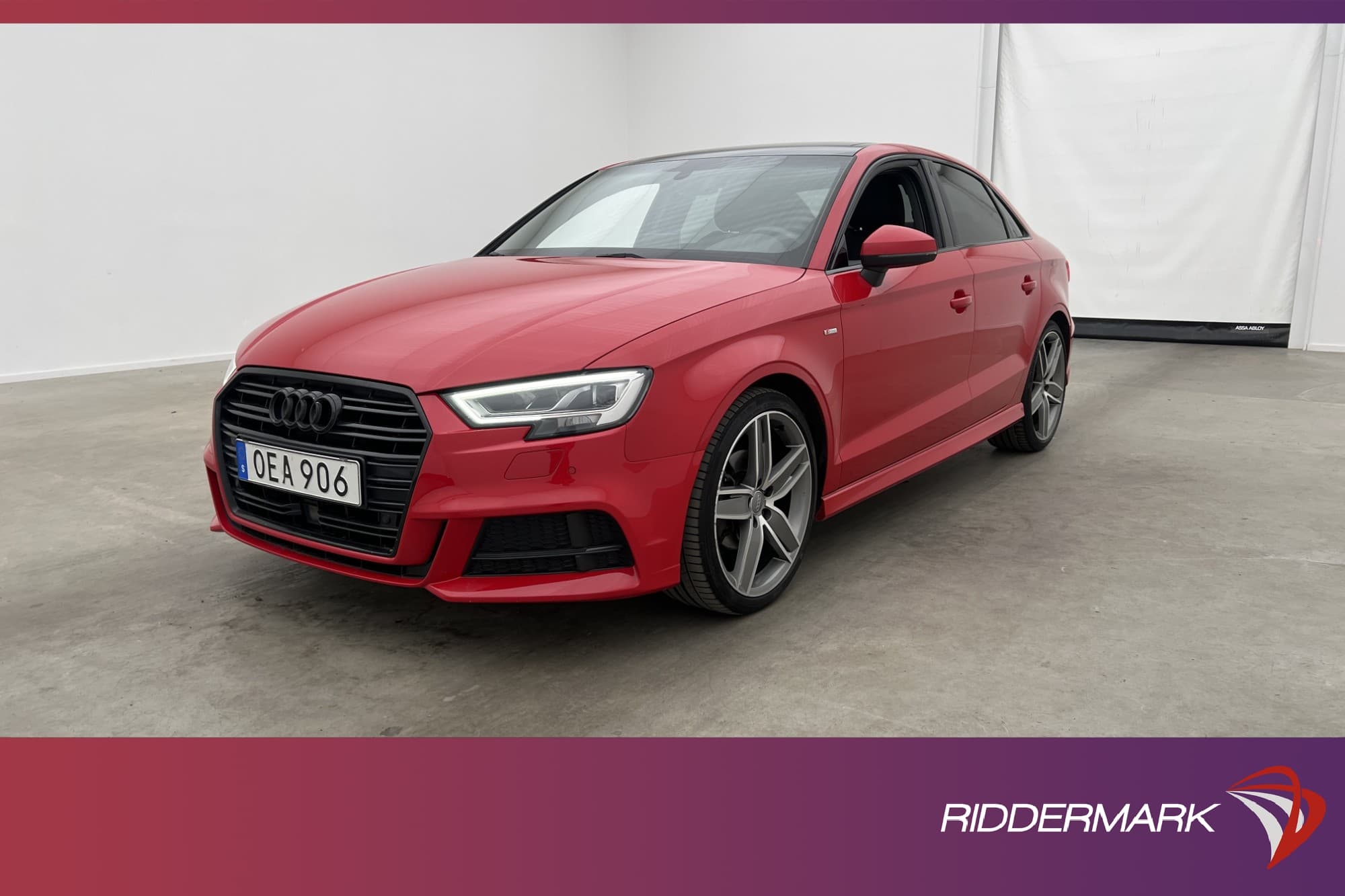 Audi A3 Sedan 1.4 TFSI 150hk S-Line Cockpit Panorama Navi