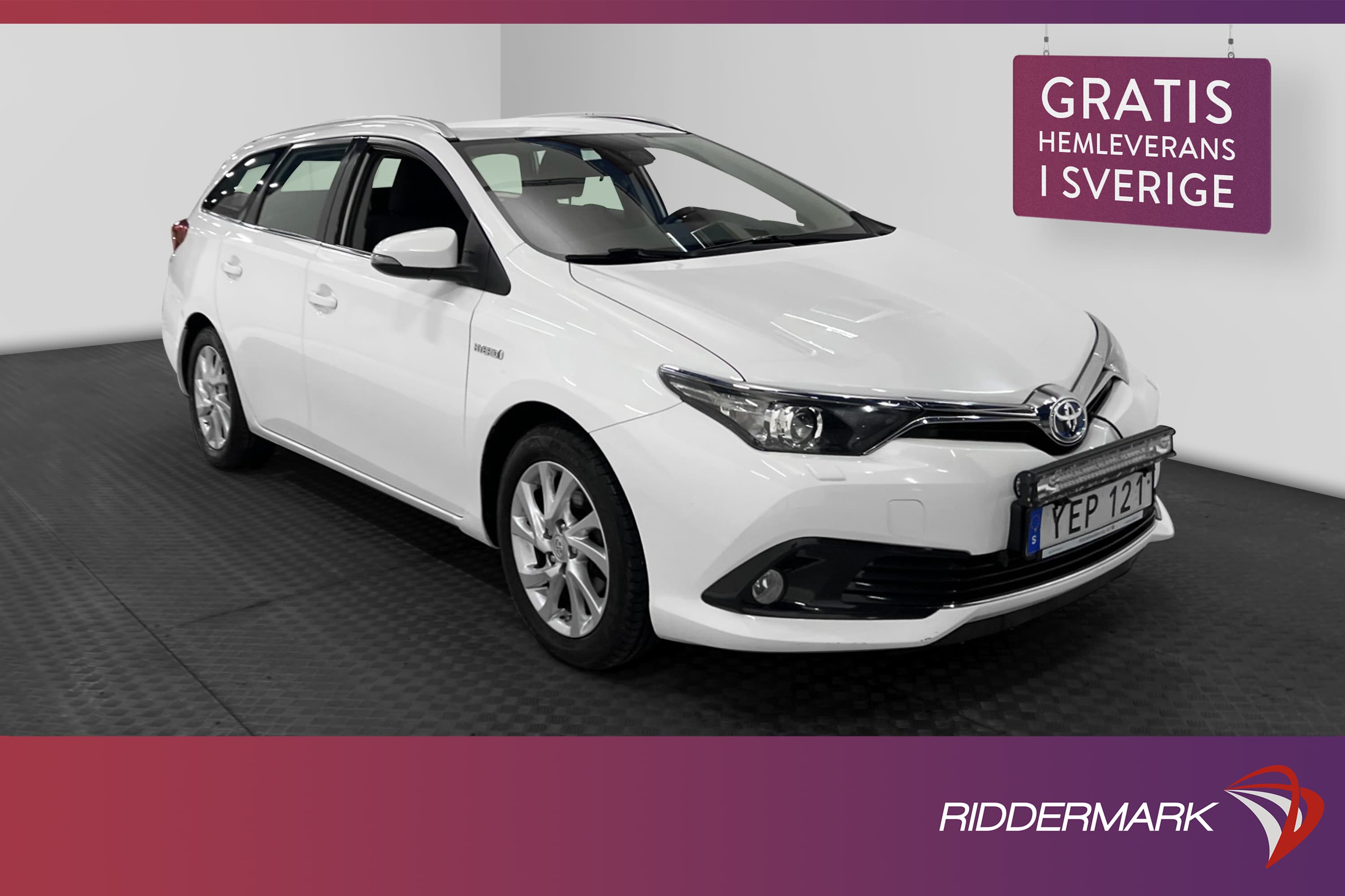 Toyota Auris Touring Sports e-CVT 136hk