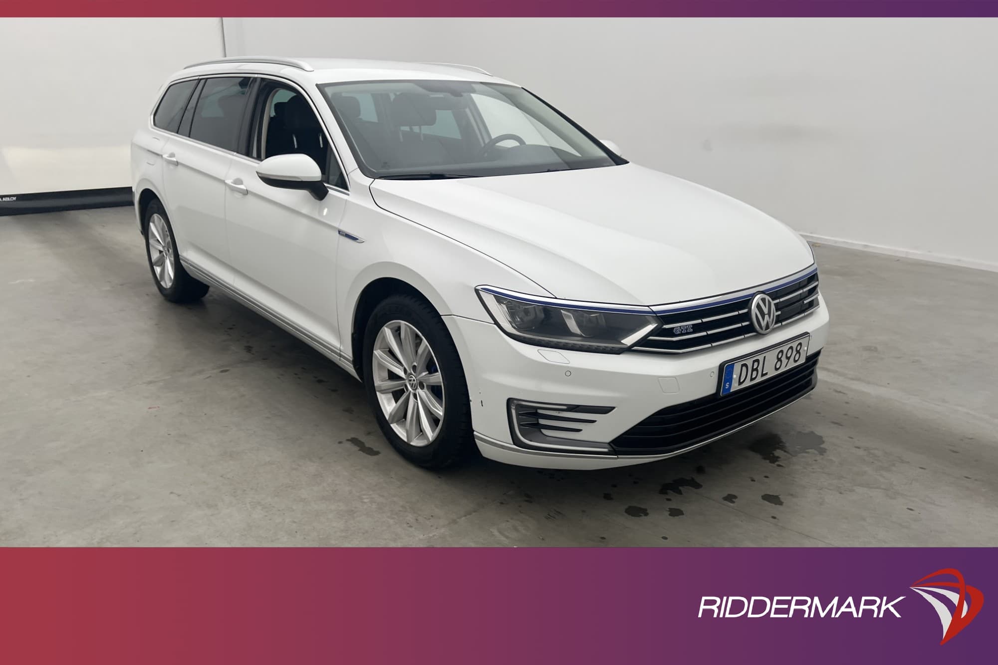 Volkswagen Passat GTE 218hk