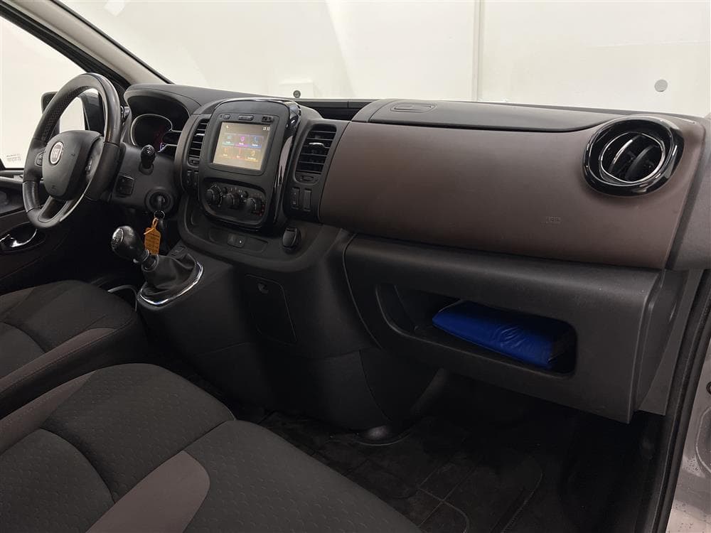 Fiat Talento Combi 1.6 EcoJet 125hk Lång Navi Kamera Drag interiör