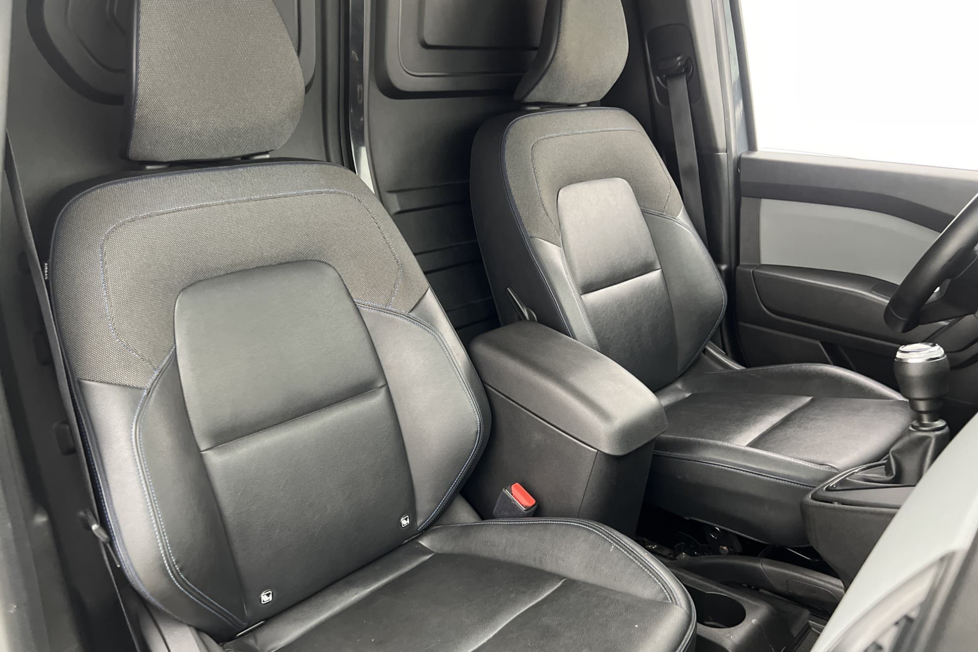 Nissan Townstar N-Connecta Backkamera Skinn MOMS 1-Ägare