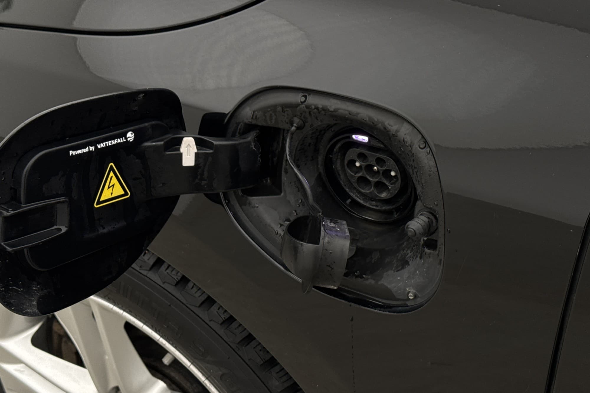Volvo V60 D5 Plug-in AWD 231hk Momentum VOC Värmare Sensorer