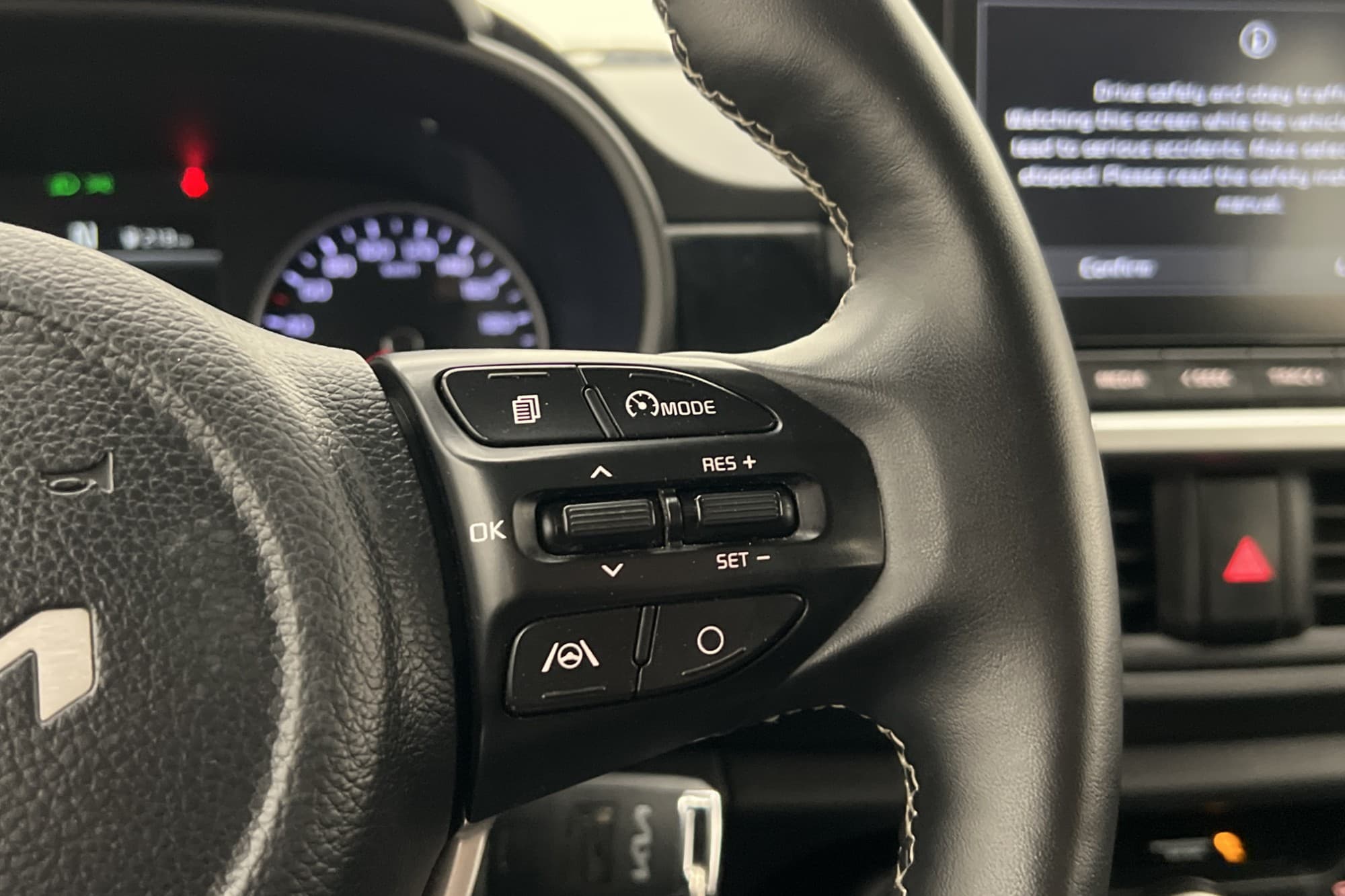 Kia Picanto 1.0 MPI Advce Kamera CarPlay Rattvärme Sensorer