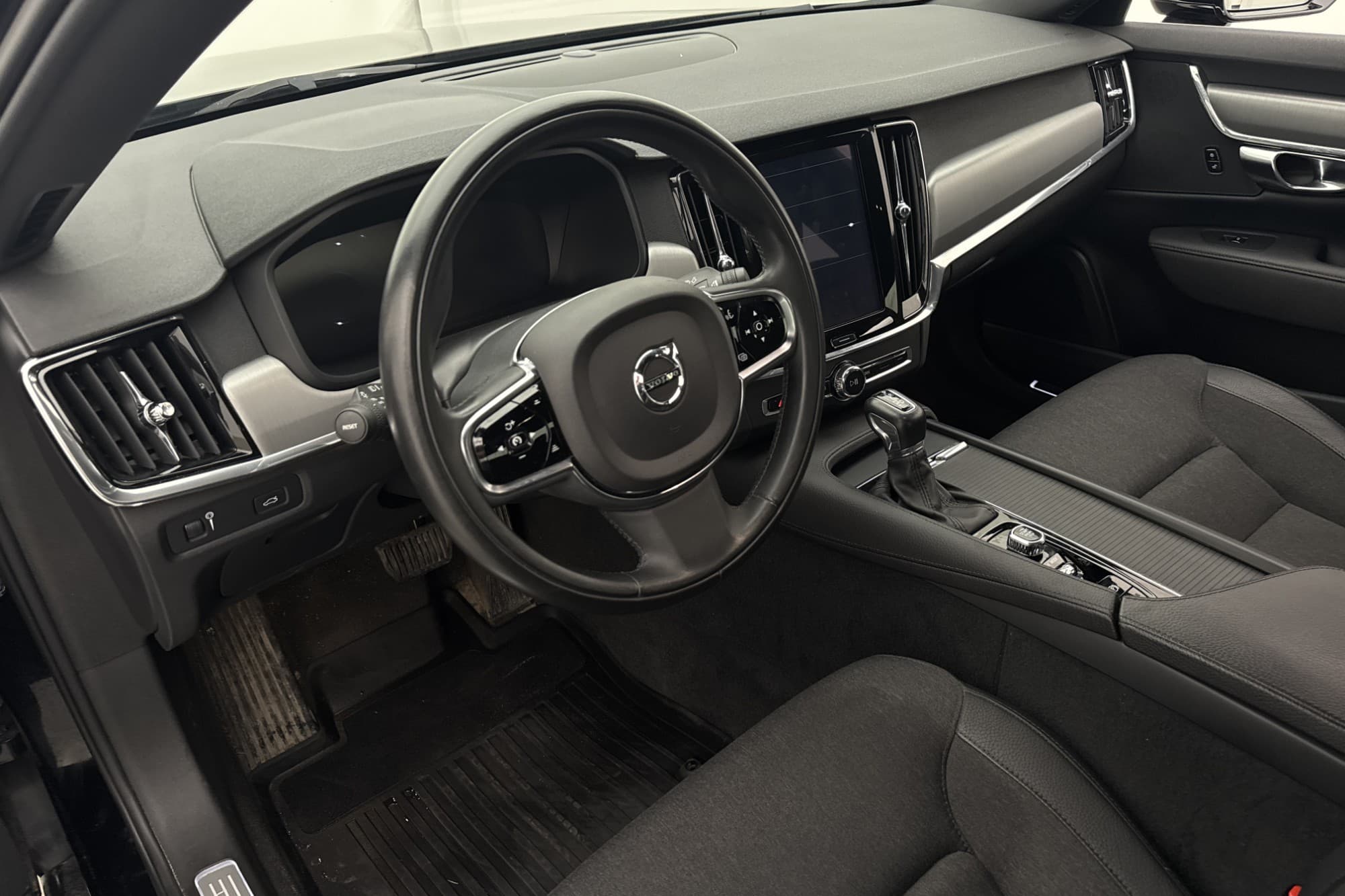 Volvo S90 T4 Advanced VOC Värmare Kamera Navi CarPlay BLIS