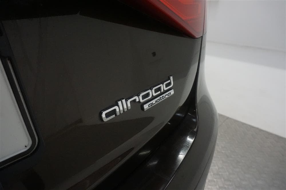 AUDI A4 Allroad Quattro / Dragkrok / P-sensorinteriör